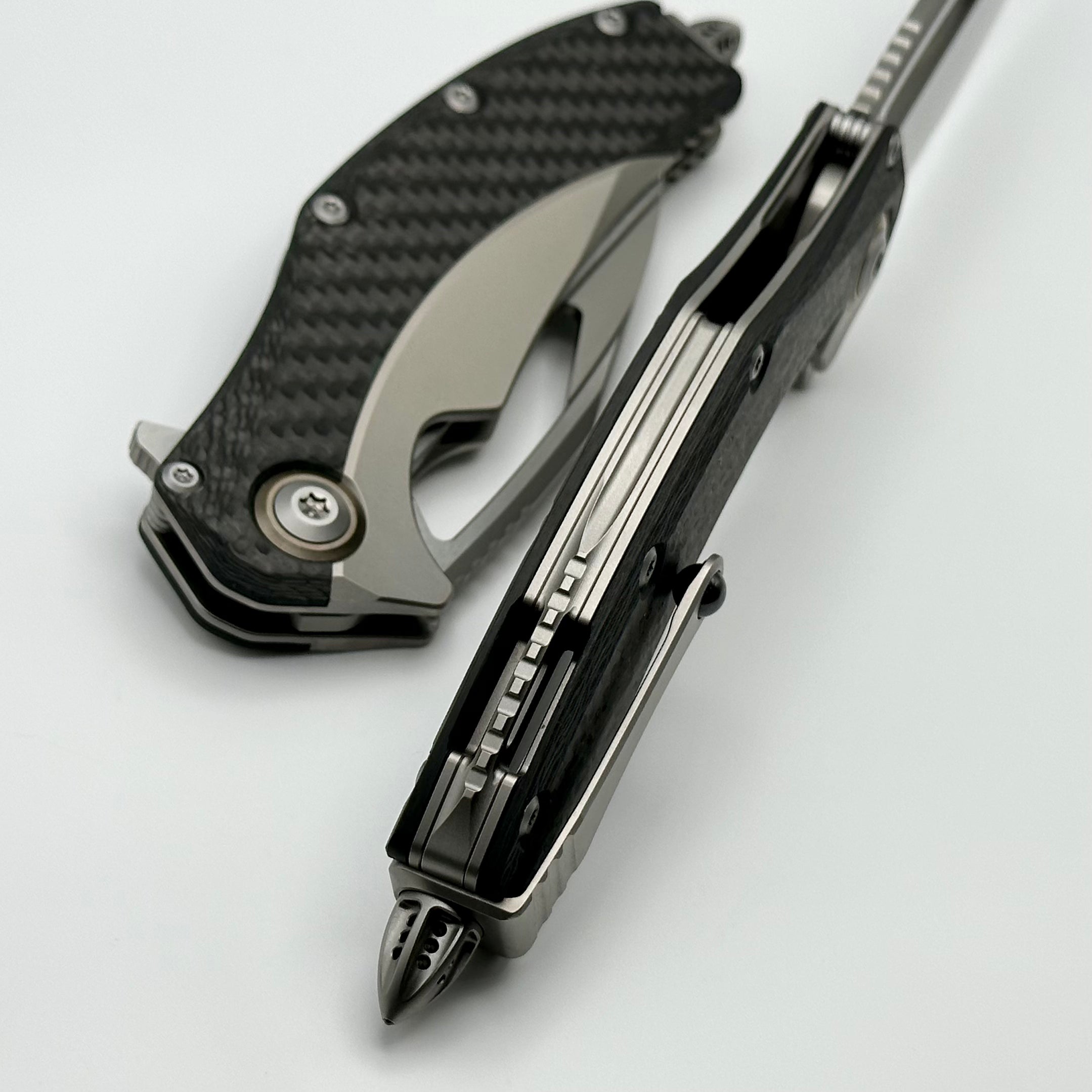 Microtech Matrix Titanium w/ Carbon Fiber Scales & Bronze Ti Pivot Collars w/ Partial Serrated Bead Blast M390 165C-8CFTI