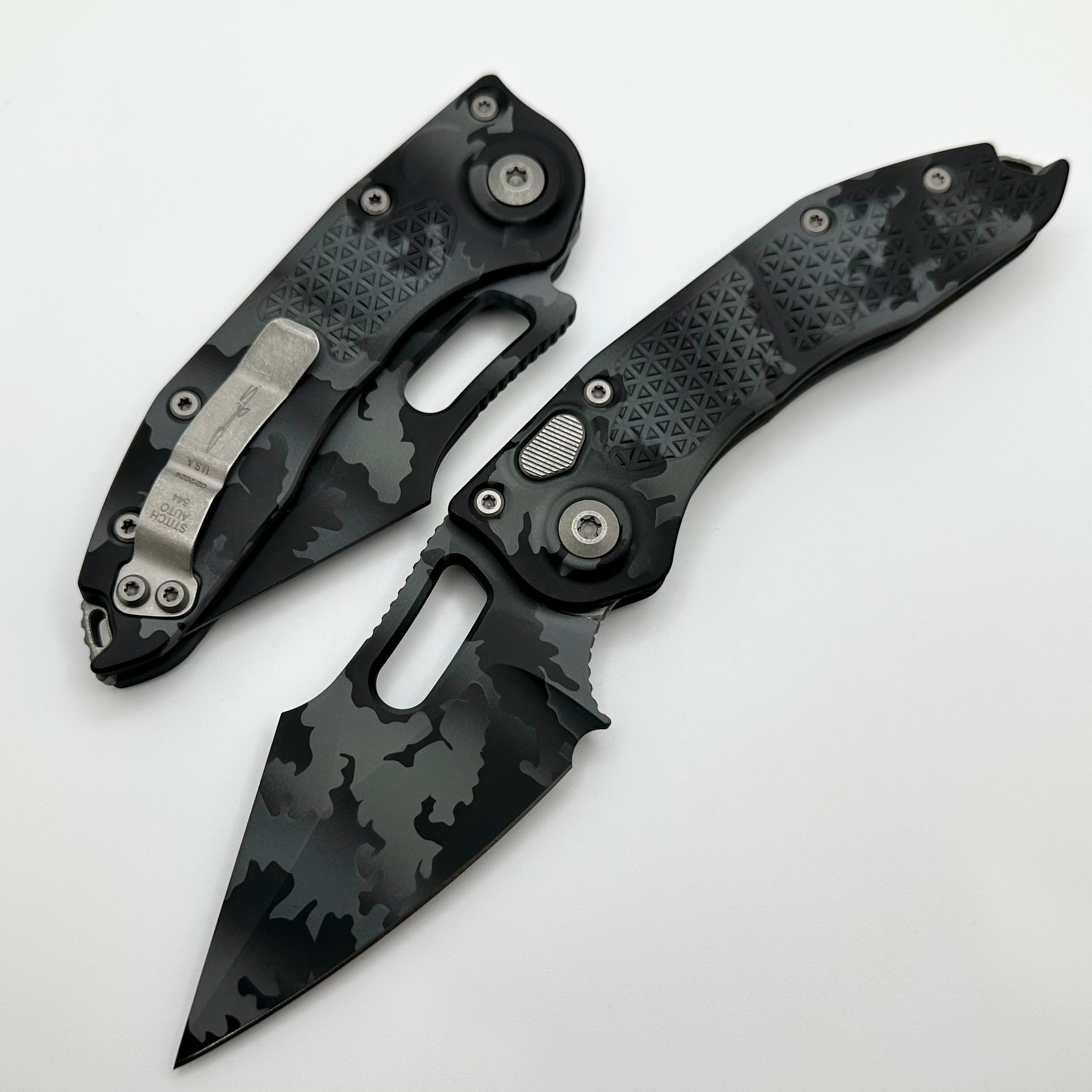 Microtech Borka Stitch Auto Urban Camo 169-1UCS ONE PER HOUSEHOLD