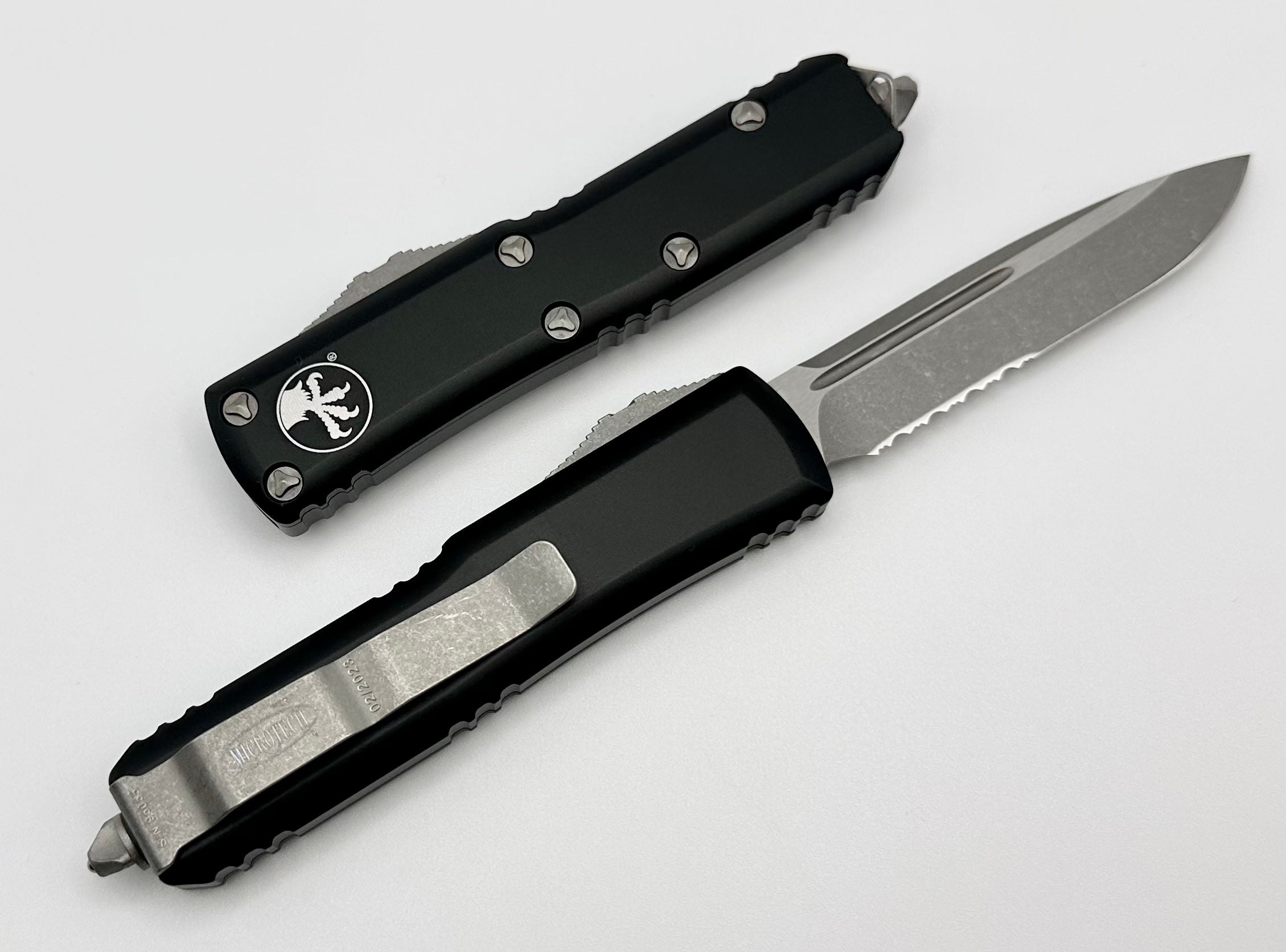 Microtech UTX-85 Single Edge Partial Serrated Apocalyptic Standard & Black 231-11AP