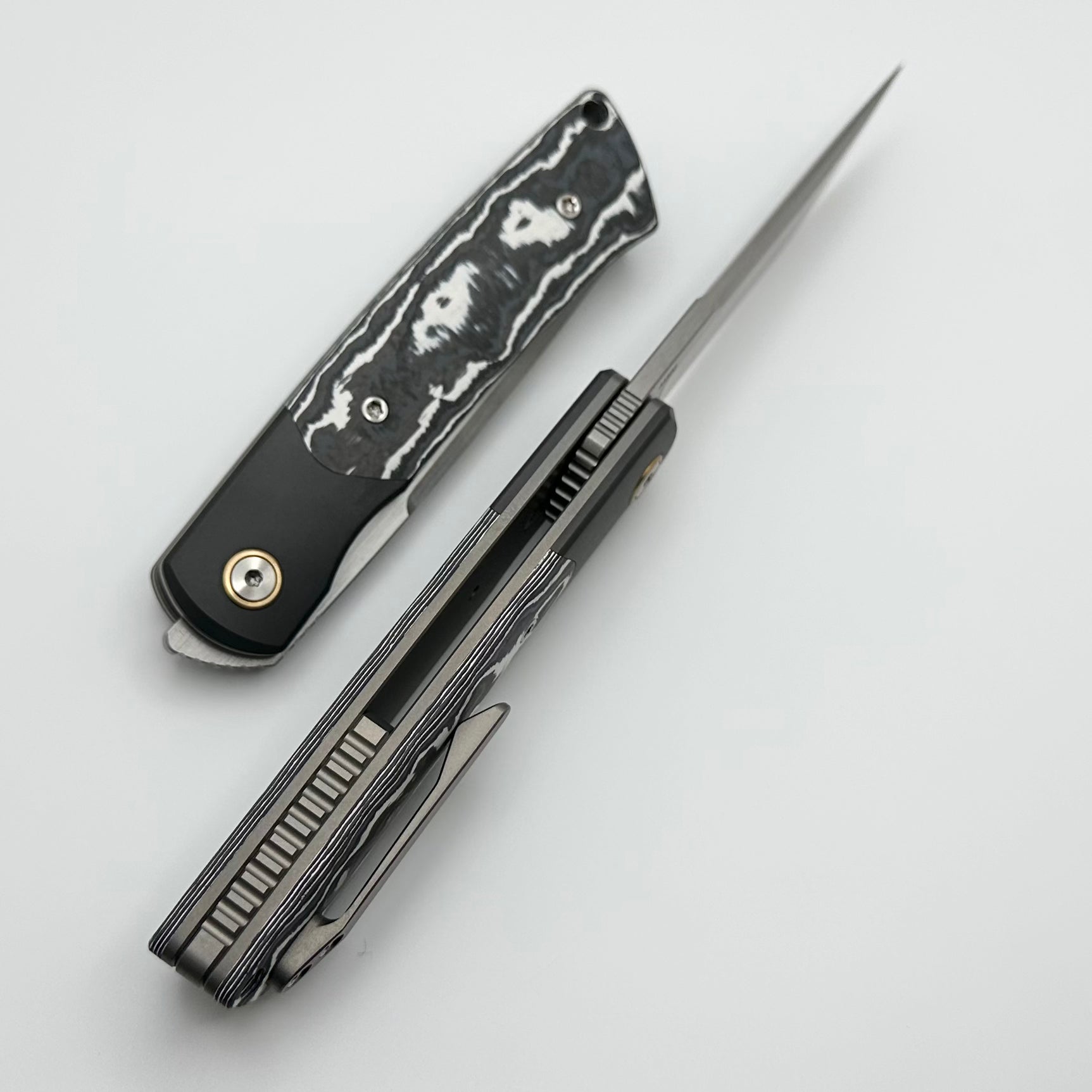 Reate Knives Tribute w/ Zirconium Bolsters & White Storm Fat Carbon w/ Hand Satin M390