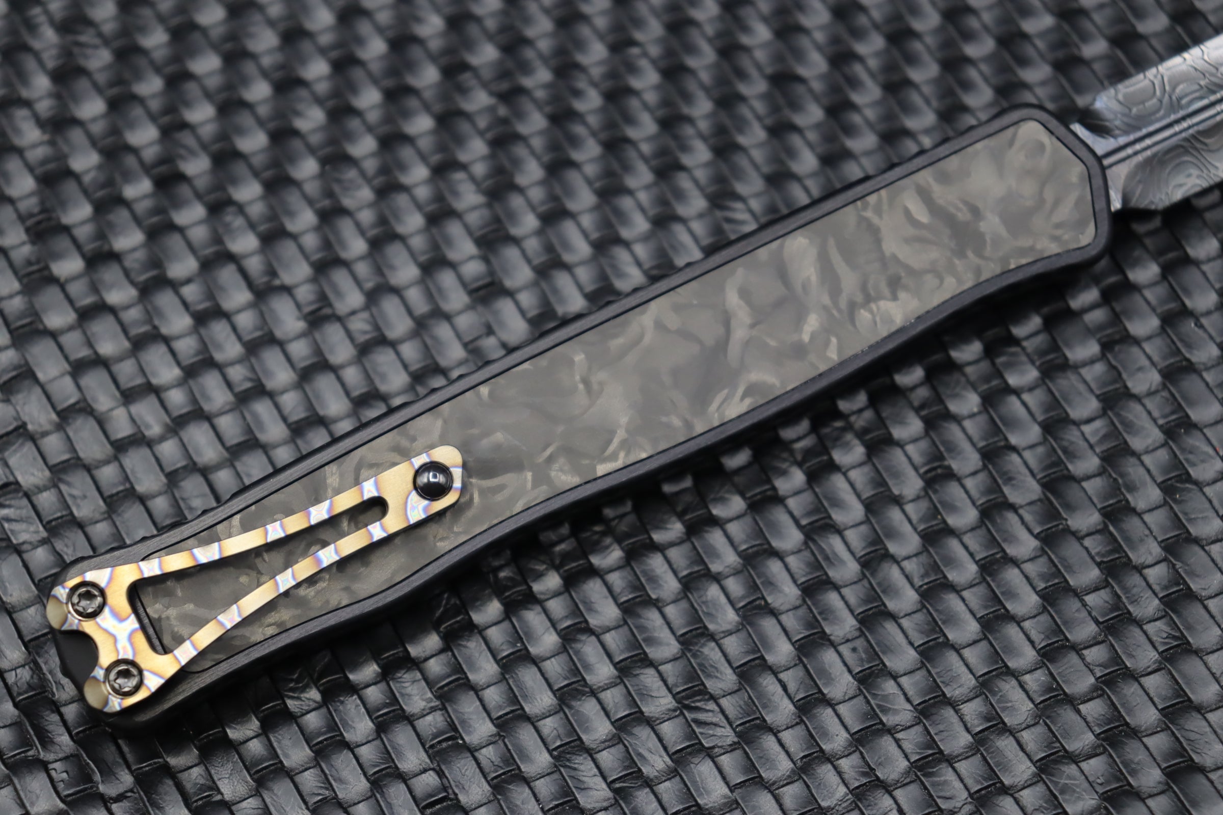 Heretic Knives Cleric II 2 Vegas Forge D/E DLC Damascus & Marble Carbon Fiber Inlays w/ Flamed Clip/Button