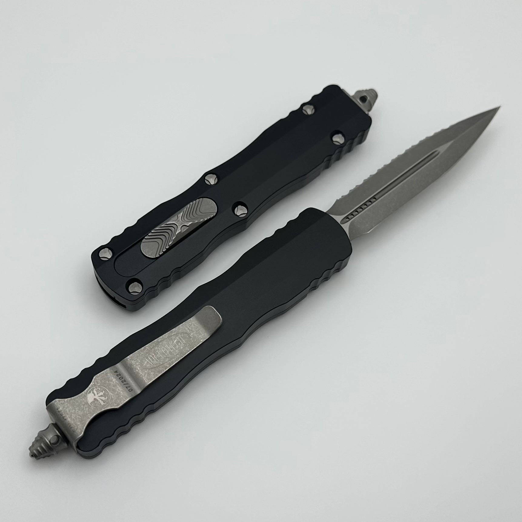 Microtech Dirac D/E Apocalyptic Full Serrated & Black w/ New Breaker 225-12AP