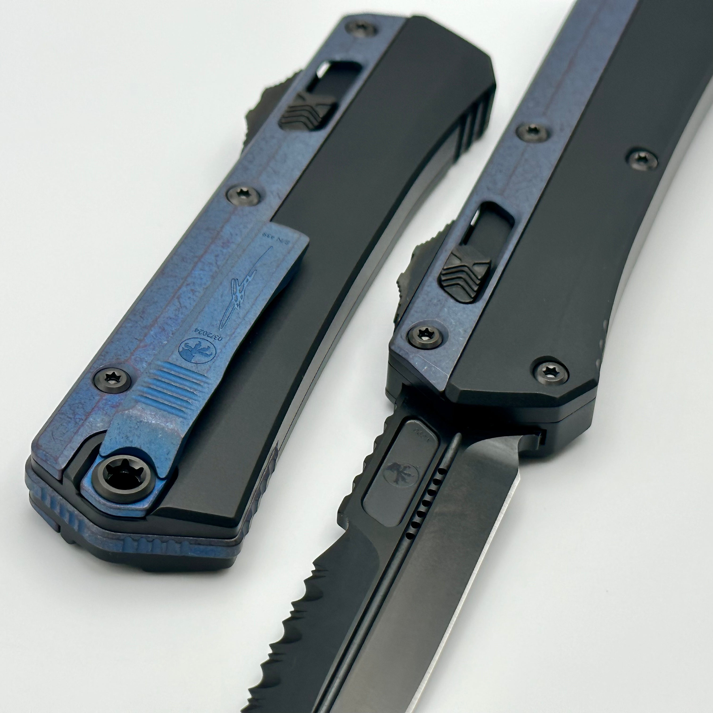 Microtech Glykon DLC Bayonet Part Serrated w/ Blurple Anodized Accents Signature Series 184-2DLCBP