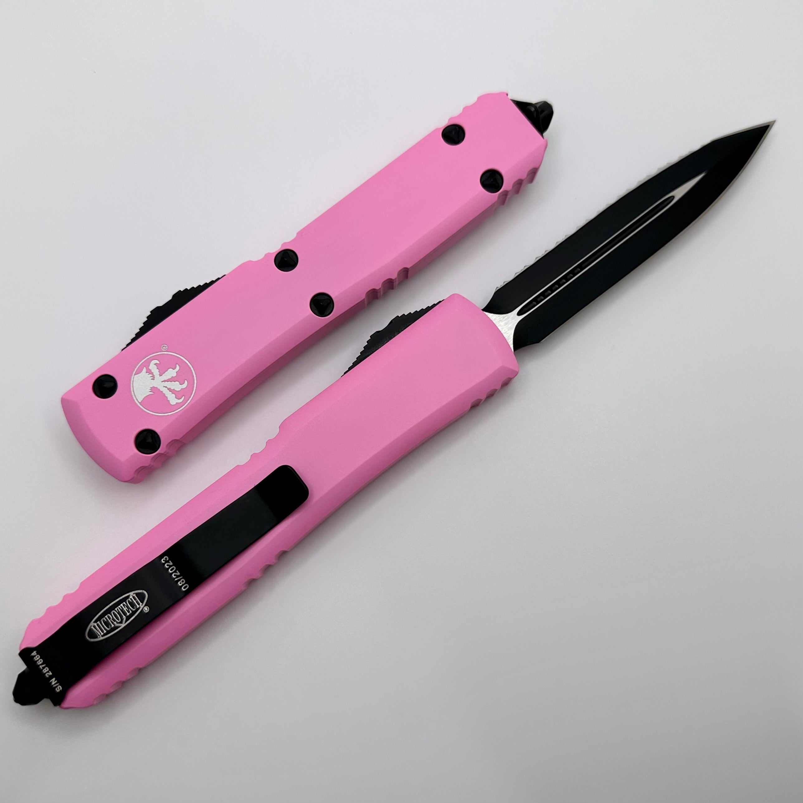 Microtech Ultratech D/E Full Serrated Black Standard & Blasted Pink 122-3BPK