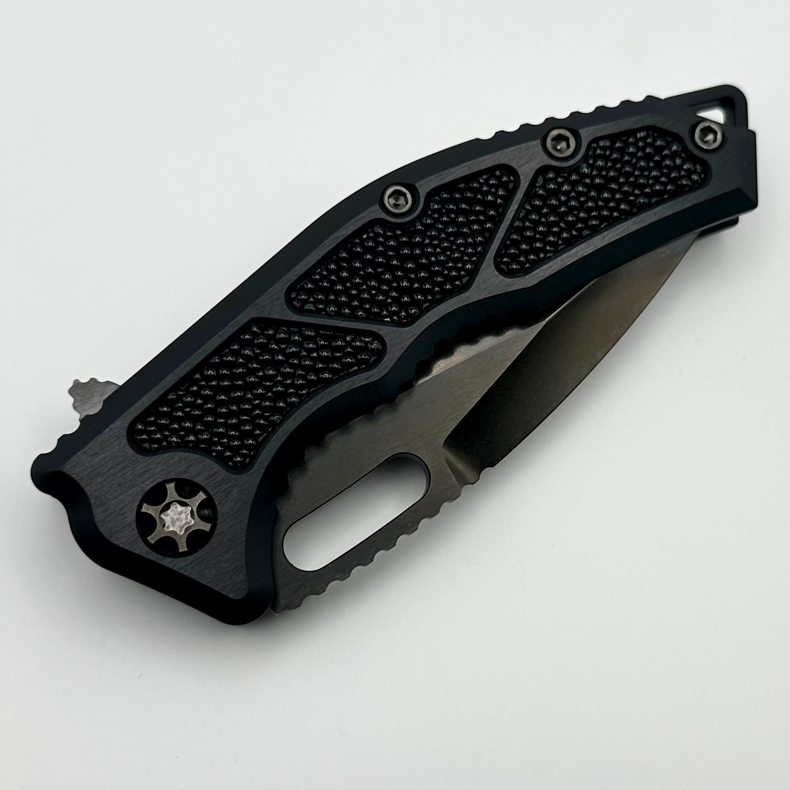 Heretic Knives Custom Medusa Manual Prototype V3 Black Aluminum Hefted Frame Lock w/ Stingray Inlays & DLC MagnaCut