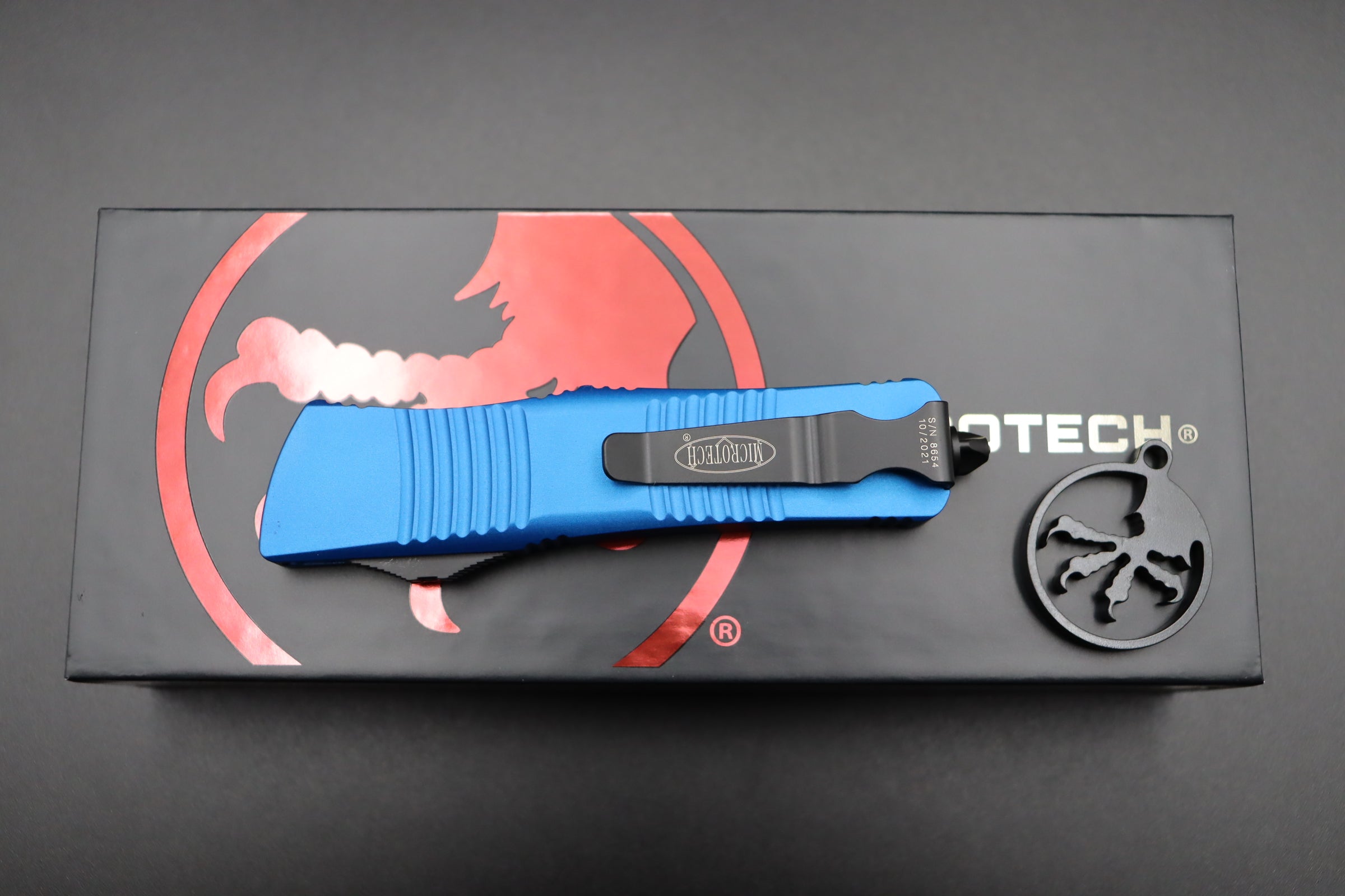 Microtech Troodon Tanto Black F/S Blue 140-3BL