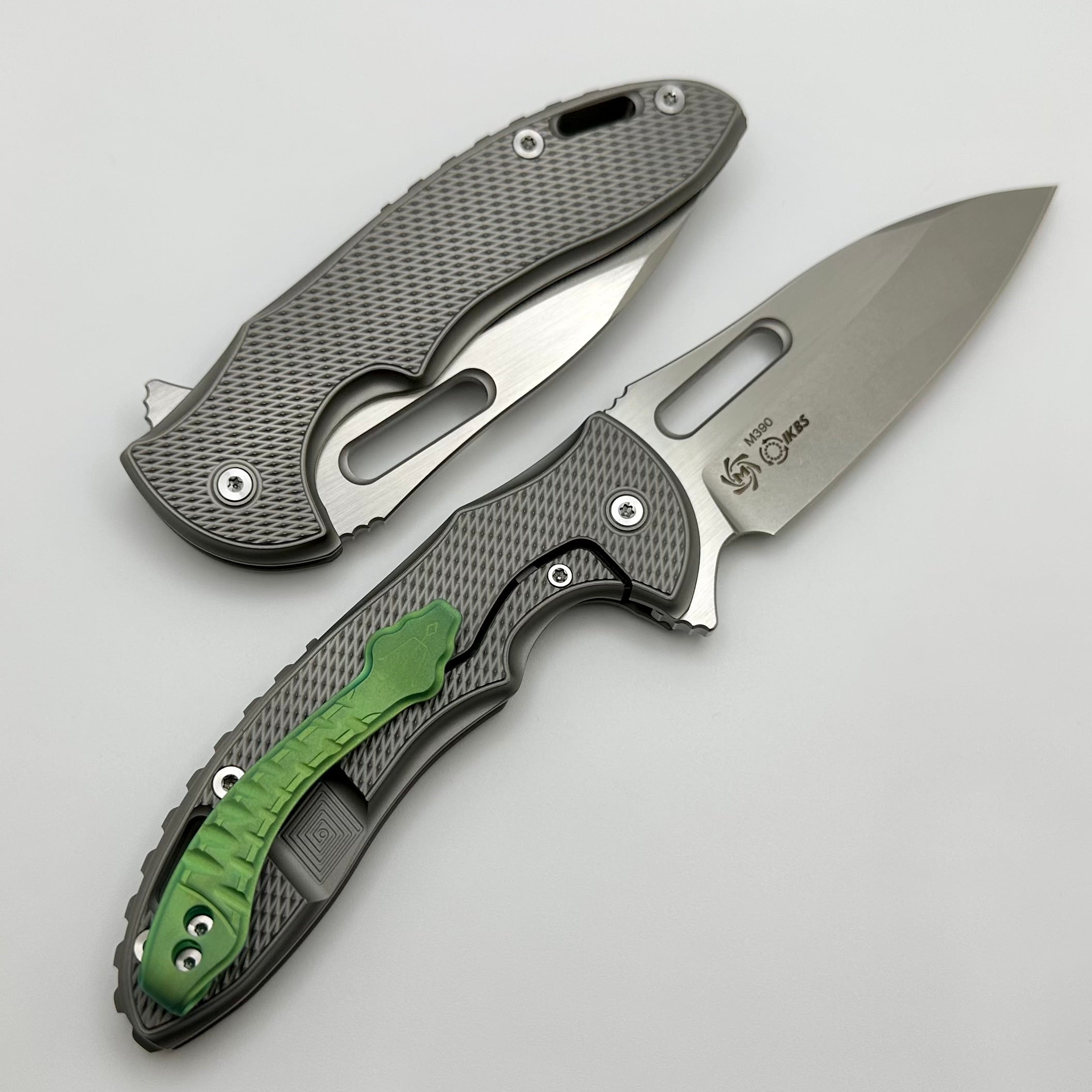 Mechforce Knives Sentry Rick Lala Collab Diamond Plate Titanium & M390 w/ Green Clip Exclusive