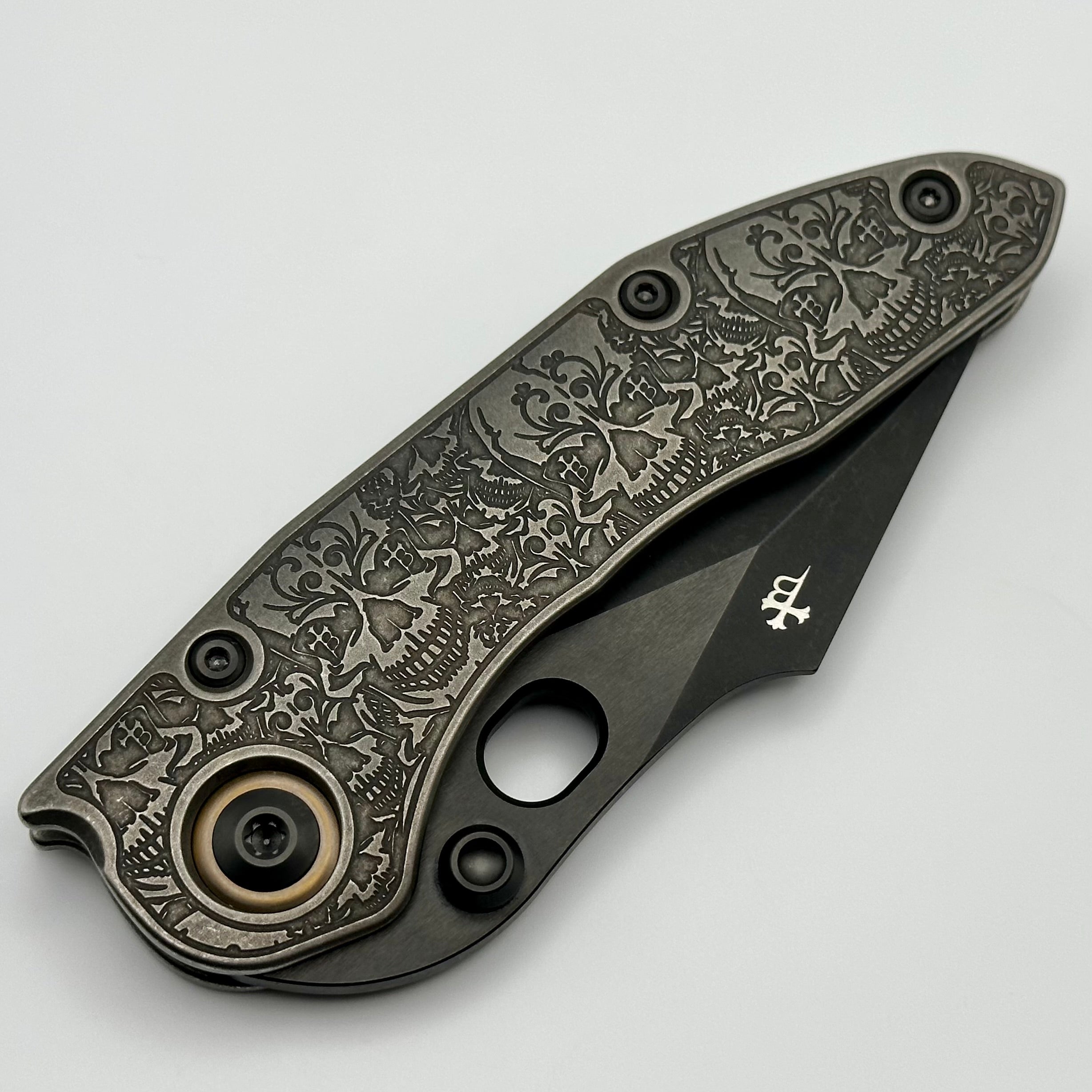 Borka Blades & Ti2 Design Skulls Stitch w/ Bronze Pivot Collars & DLC M390 Pre Owned