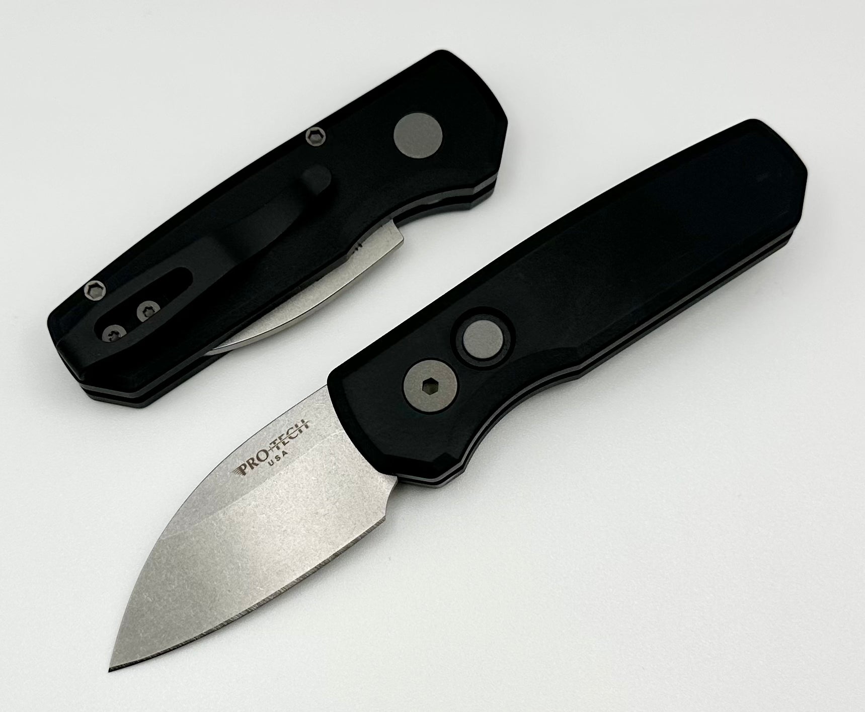 Pro-Tech Runt 5 w/ Black Handle & Stonewash MagnaCut R5301