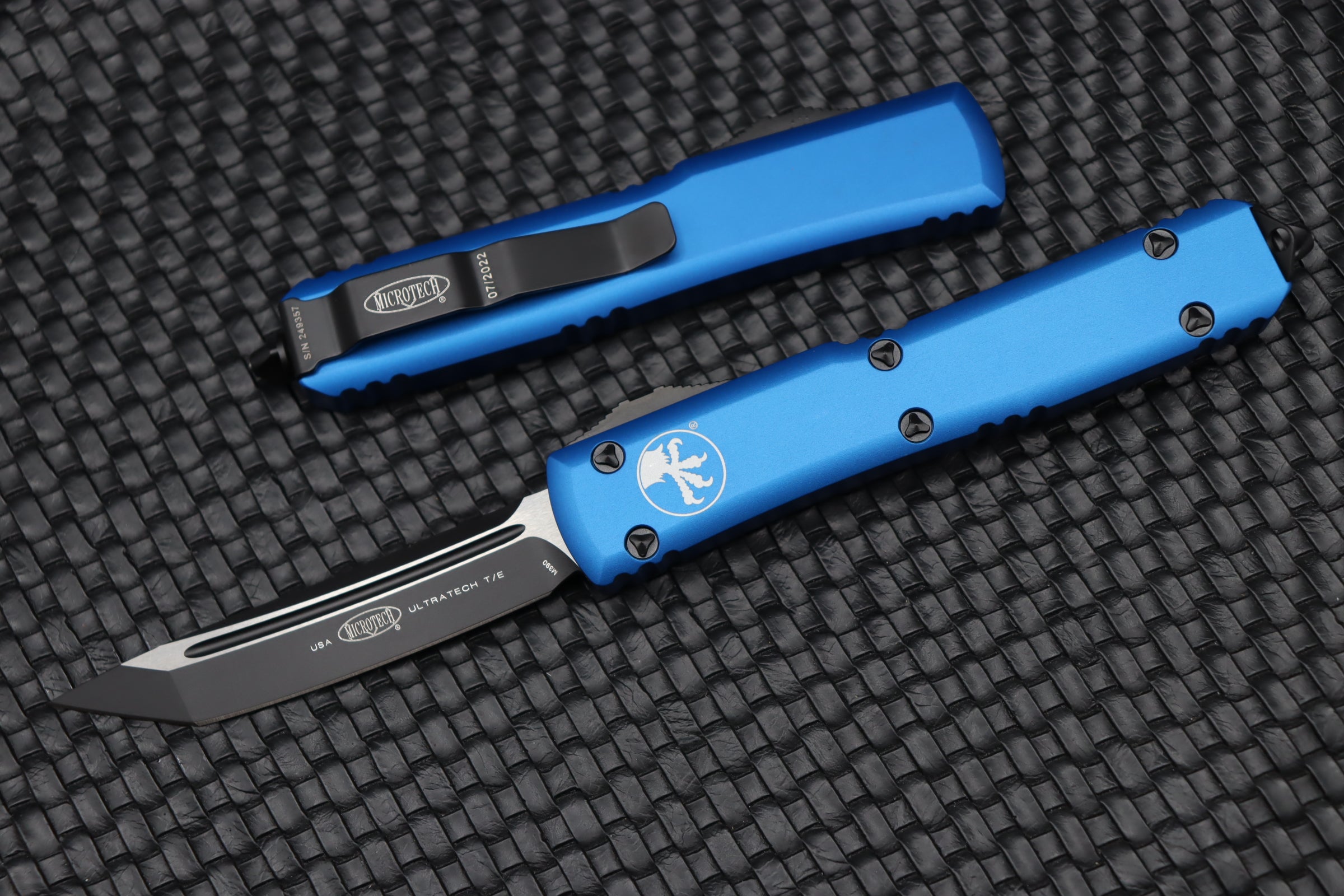 Microtech Ultratech Tanto T/E Black Standard & Blue 123-1BL