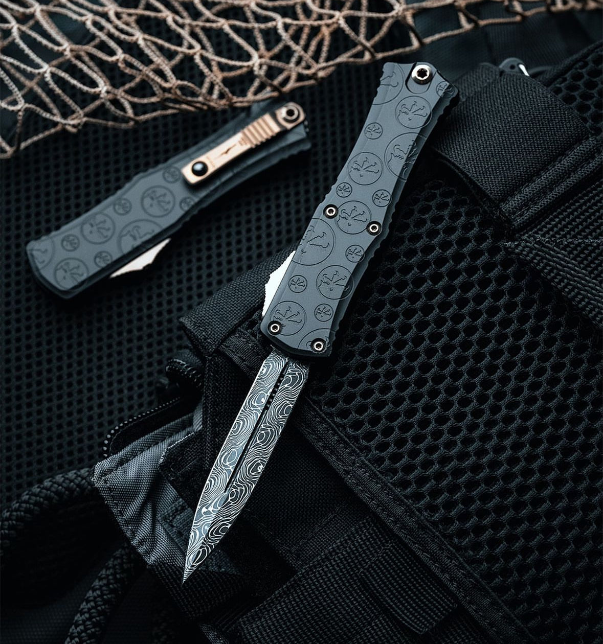 Microtech Knives Hera II Mini Damascus D/E w/ Black Claw Burst Deep Engraved Handle Signature Series 1702M-16CBS