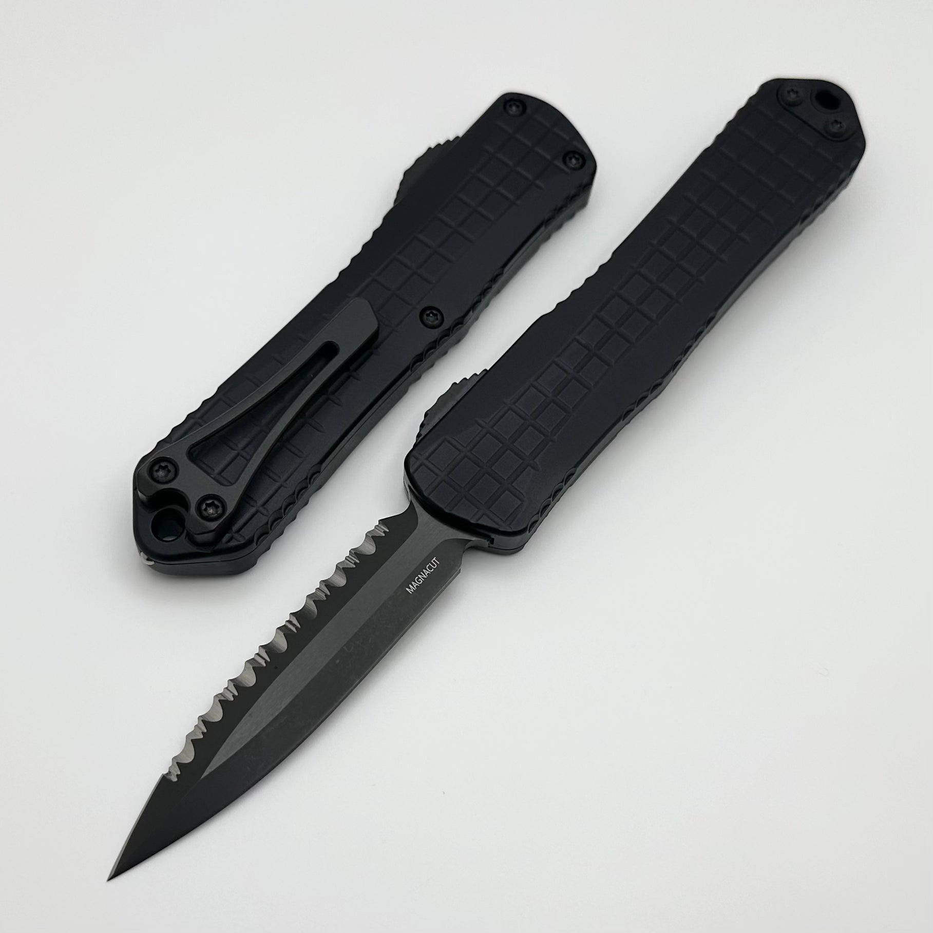 Heretic Knives Manticore E Black Tactical Grenade Grip w/ DLC Full Serrated D/E MagnaCut H028F-6C-T