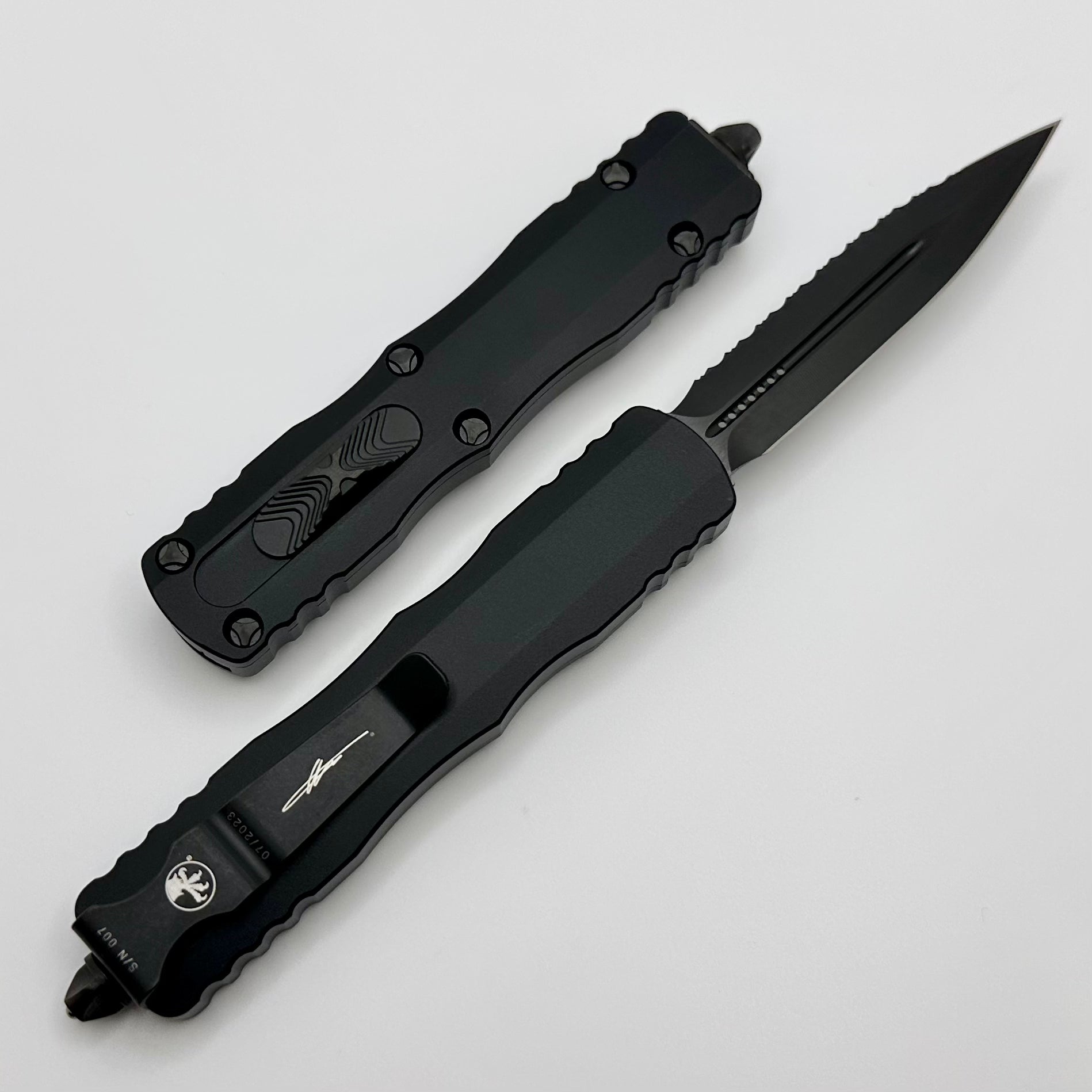 Microtech Dirac DLC Double Edge Full Serrated Signature Series 225-3DLCTS