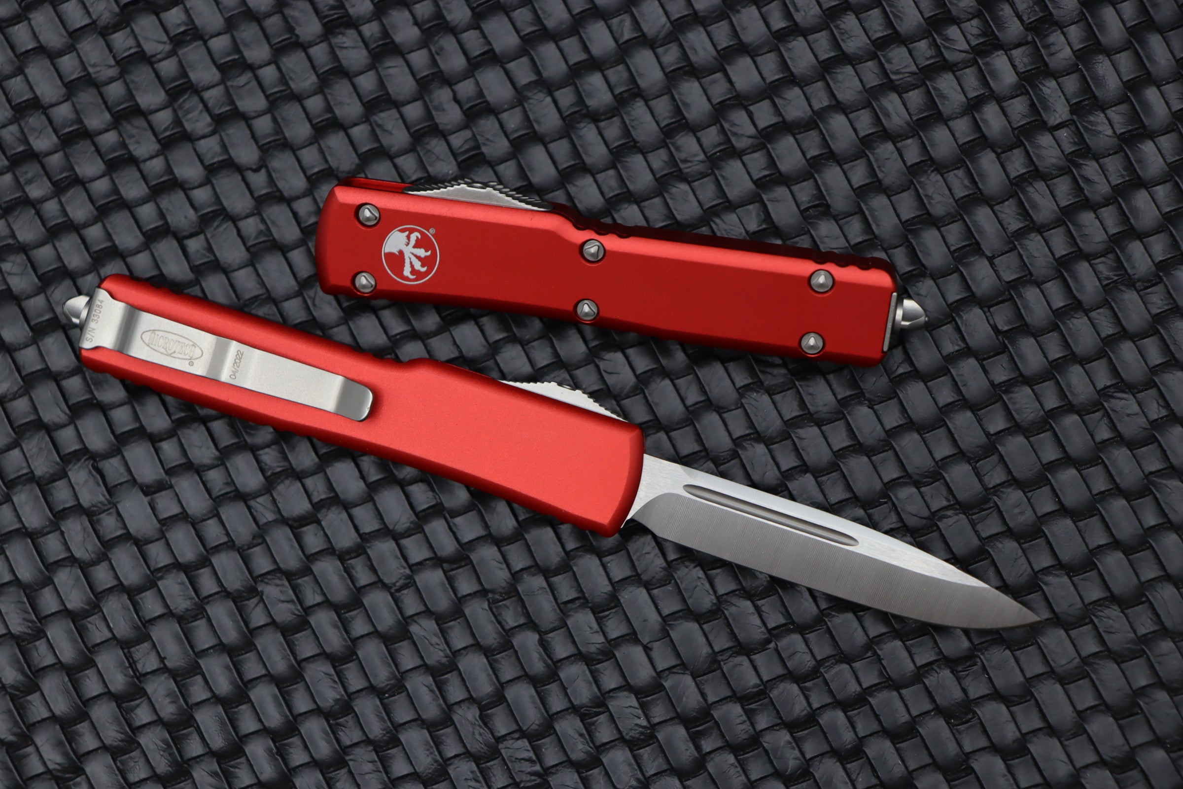 Microtech UTX-70 Single Edge Satin Standard & Red 148-4RD