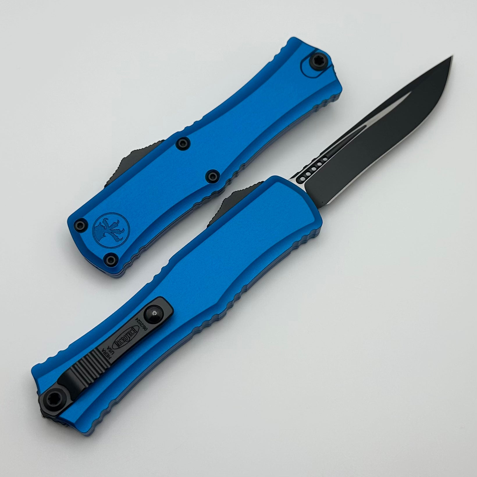 Microtech Knives Mini Hera Black Recurve M390MK w/ Blue Handle 1705M-1BL