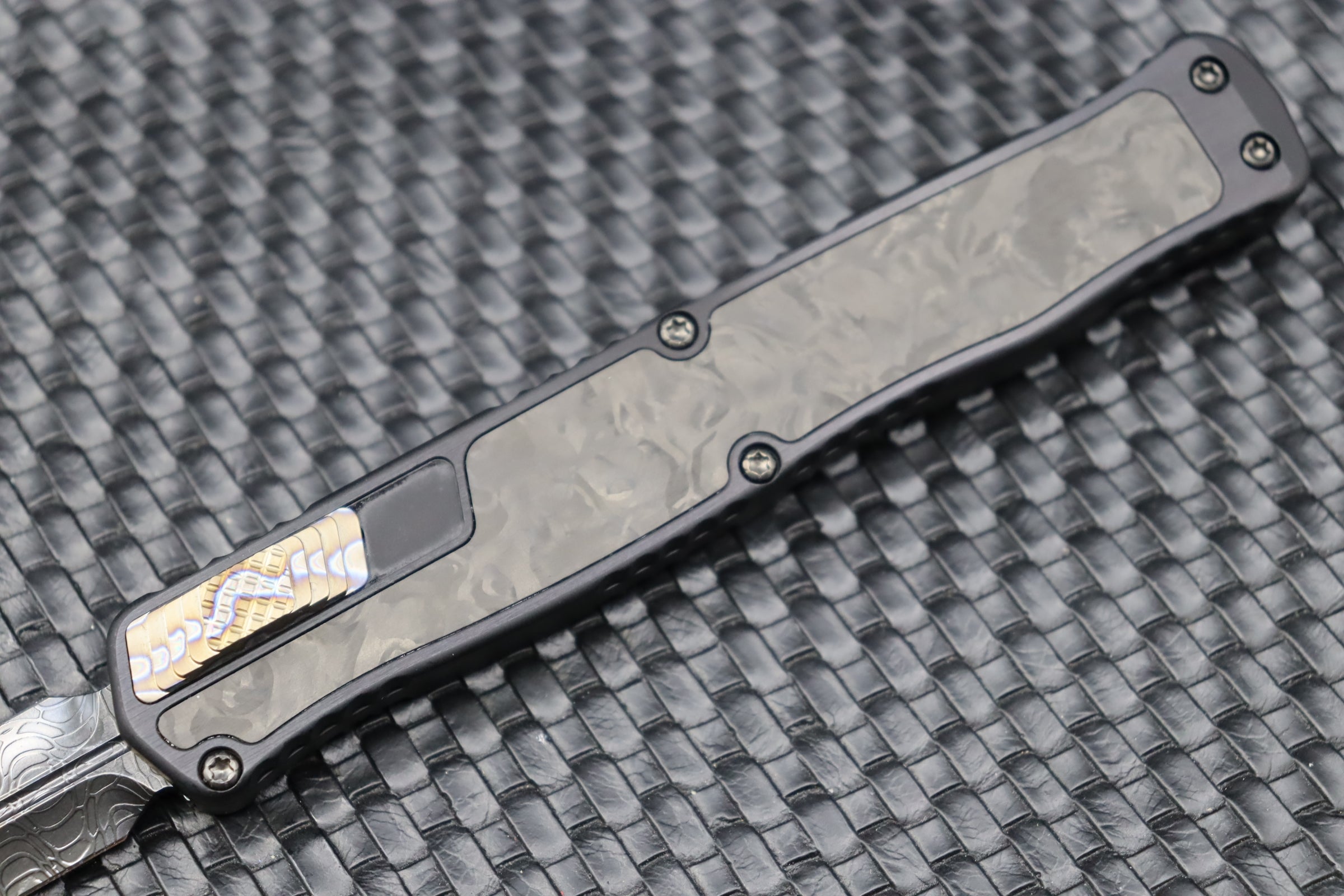 Heretic Knives Cleric II 2 Vegas Forge D/E DLC Damascus & Marble Carbon Fiber Inlays w/ Flamed Clip/Button