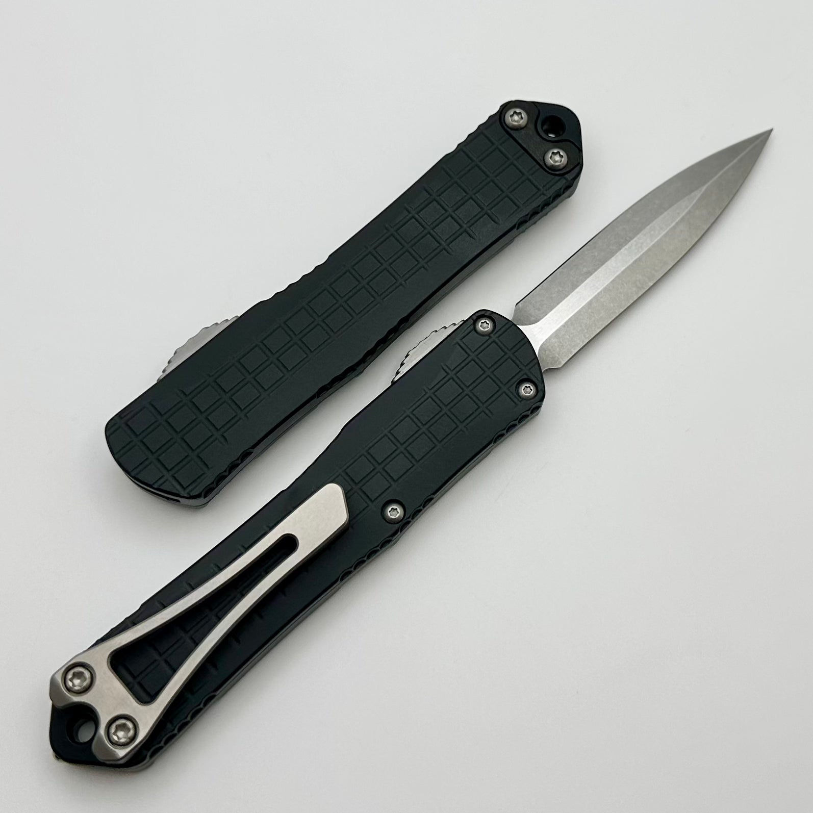 Heretic Knives Manticore S Black Frag Grenade Grip & Stonewash Magnacut Double Edge H024F-2A