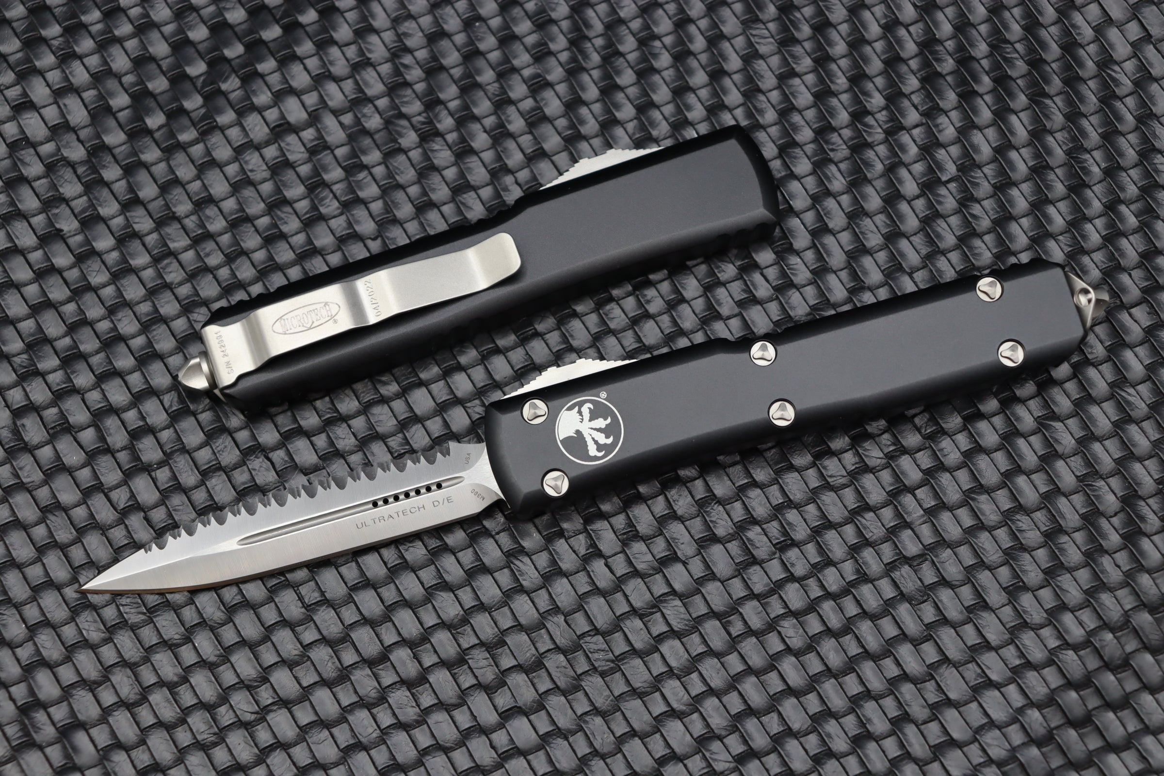 Microtech Ultratech Double Edge Satin Full Serrated & Black 122-6