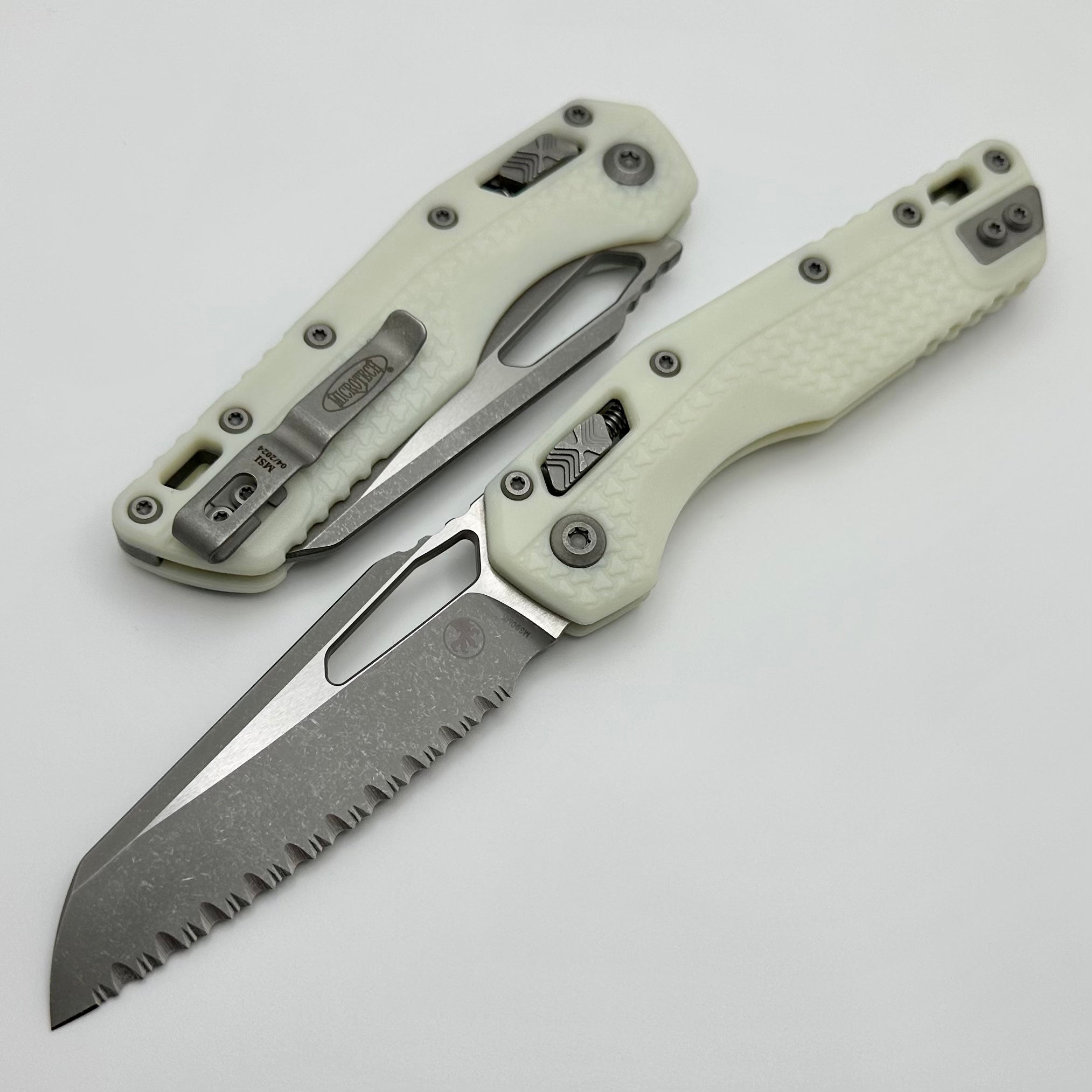 Microtech Knives MSI RAM LOK White Polymer & Appcalyptic Full Serrated M390MK 210T-12APPMWH