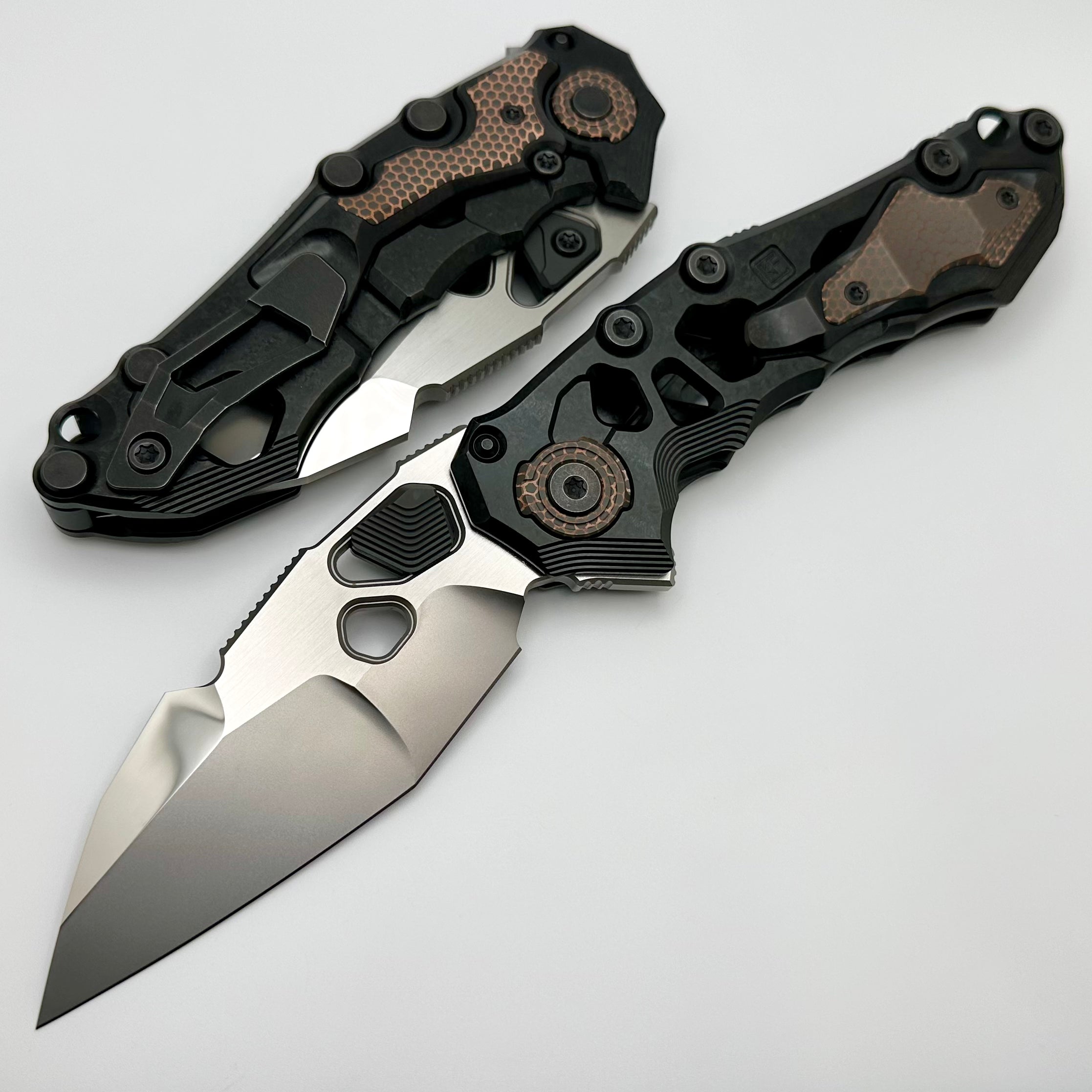 Custom Knife Factory Traktor Crystal Ti/Superconductor & Tri-Tone M398