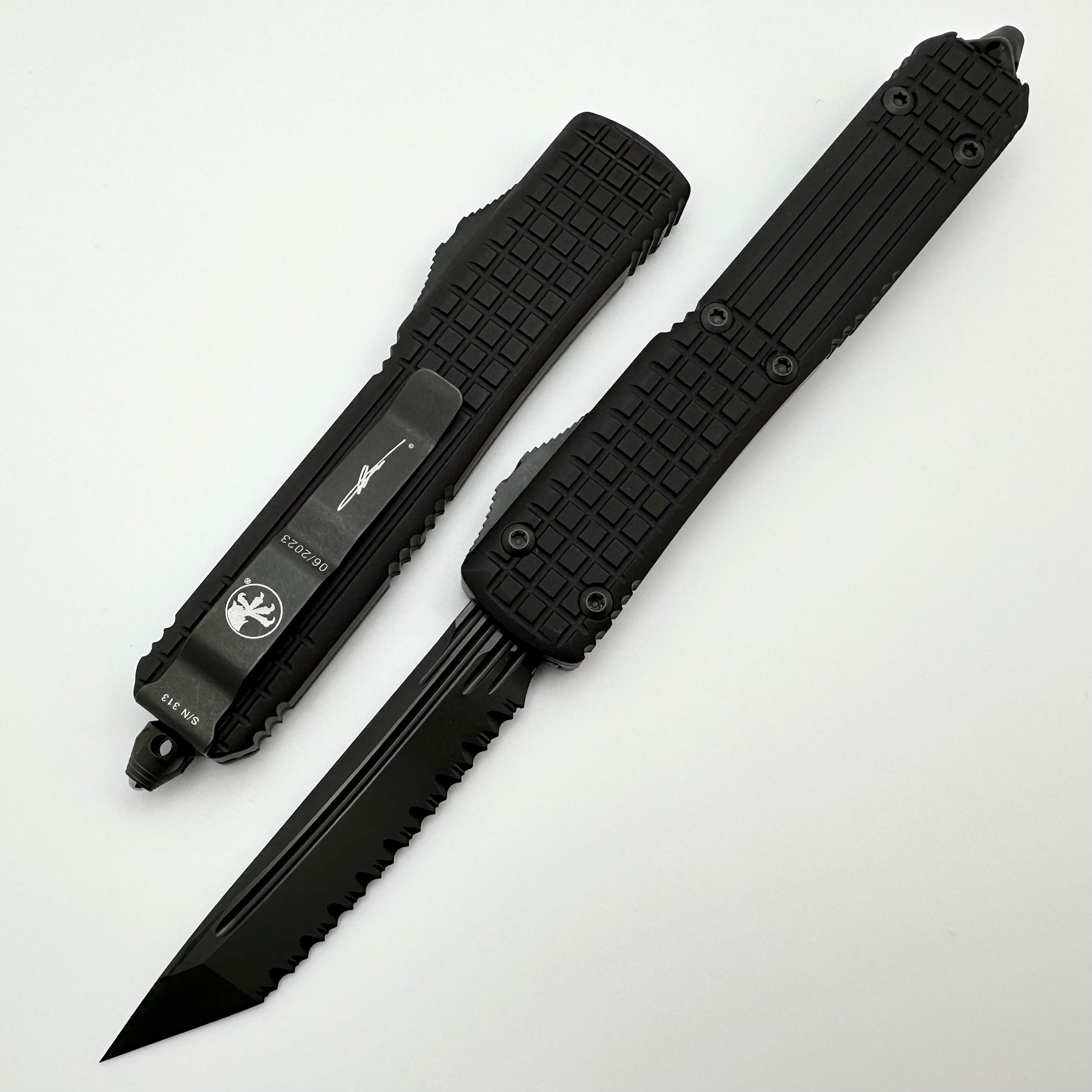 Microtech Ultratech Delta Frag Fluted Tanto Full Serrated DLC w/ Nickel Boron Signature Series 123-3UT-DS