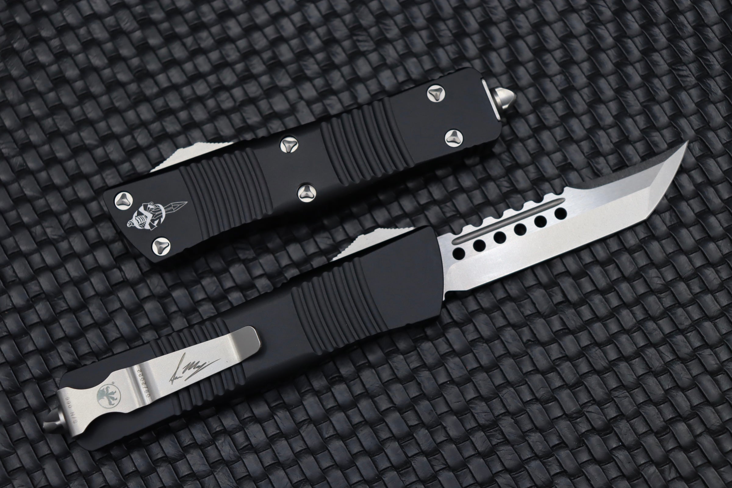 Microtech Troodon Hellhound Stonewash Standard & Black 619-10S