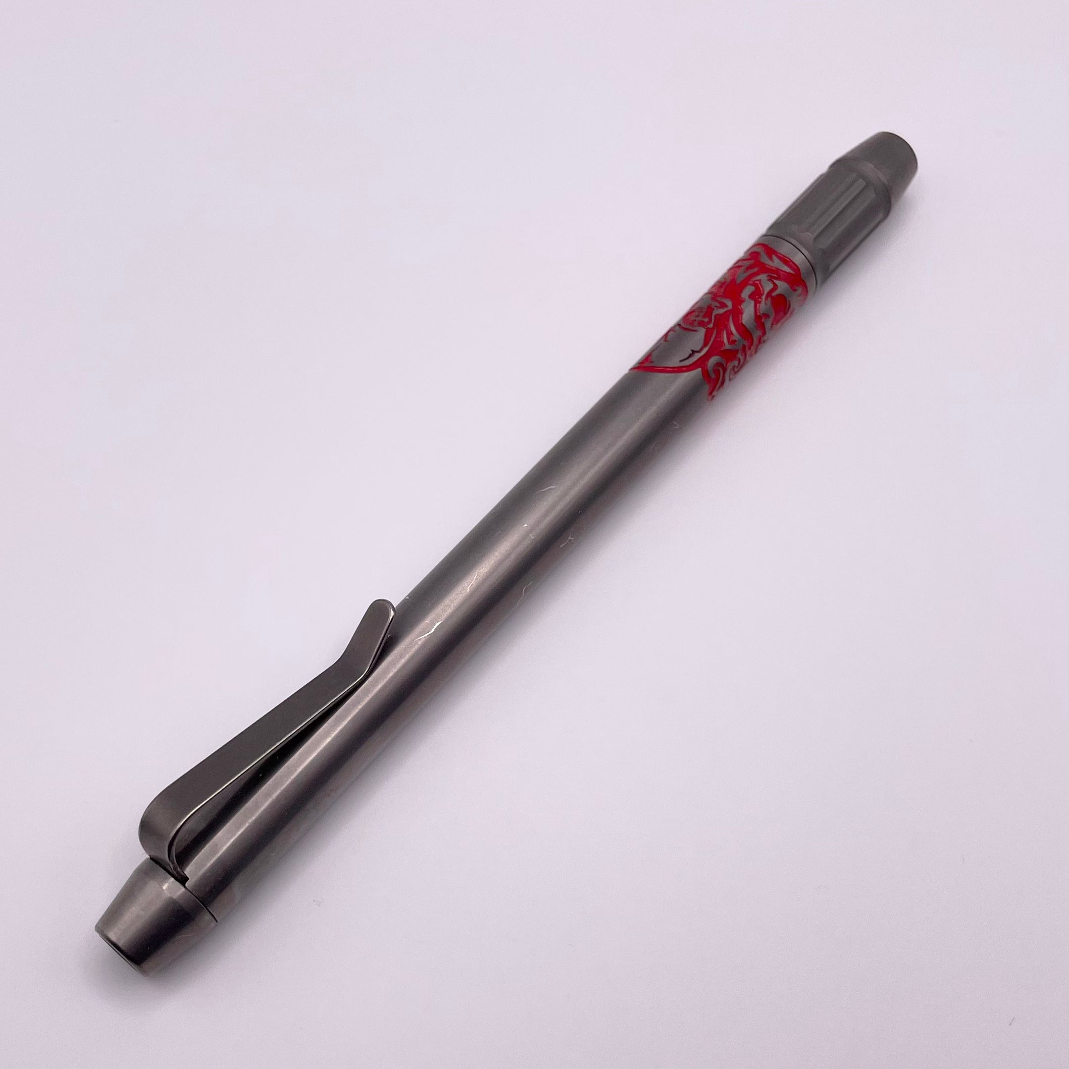 Borka Ti2Design BoltLiner Red Skulls Regular 5.1 Pen Pre Owned