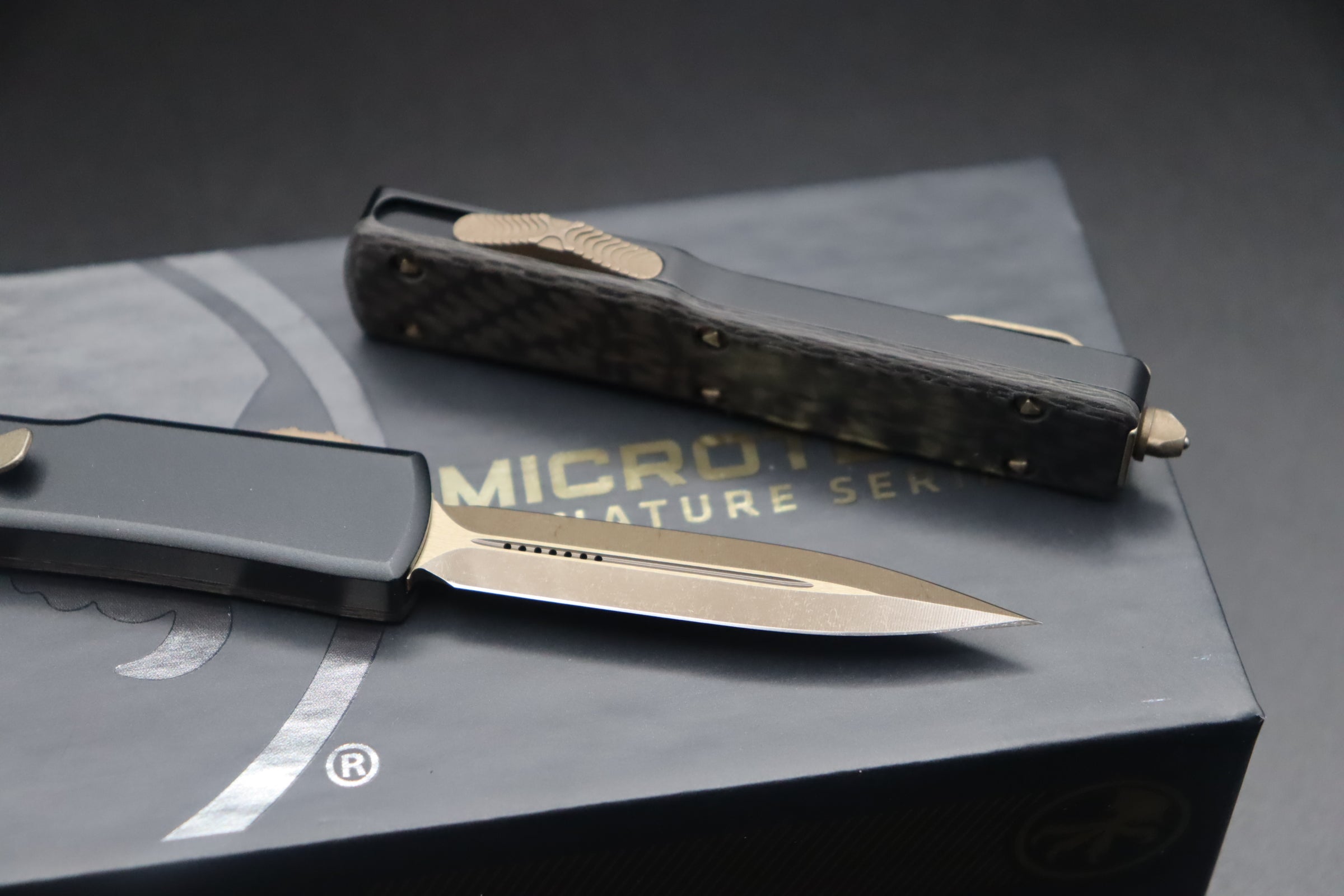 Microtech UTX-70 D/E Bronze Apocalyptic Carbon Fiber 147-13APCFS