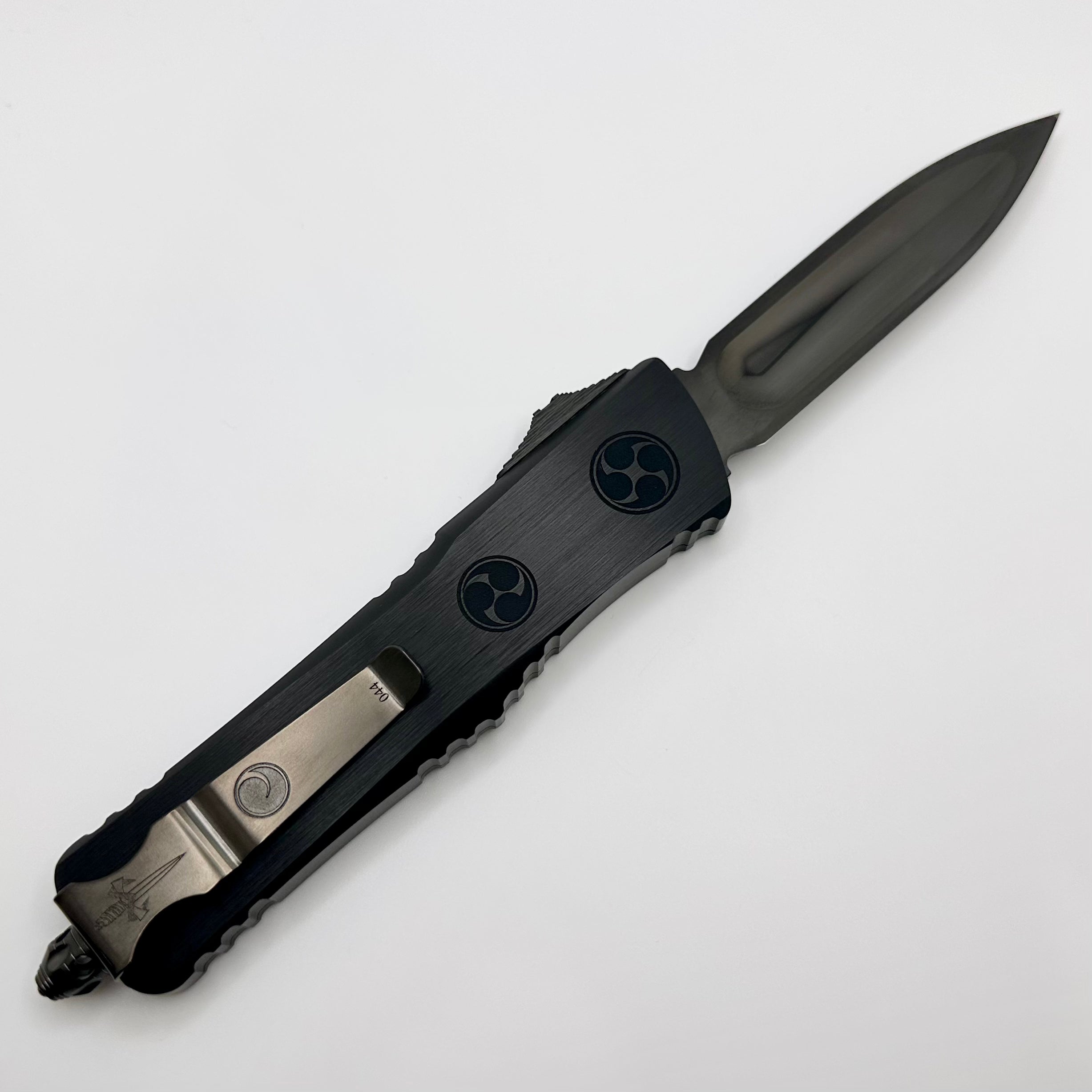 Marfione Custom Knives Combat Troodon O-YARI DLC Diamondwash Chisel Milled Double Edge w/ Carbon Fiber Button & Hefted Black Handle w/ Deep Engraved War Crests