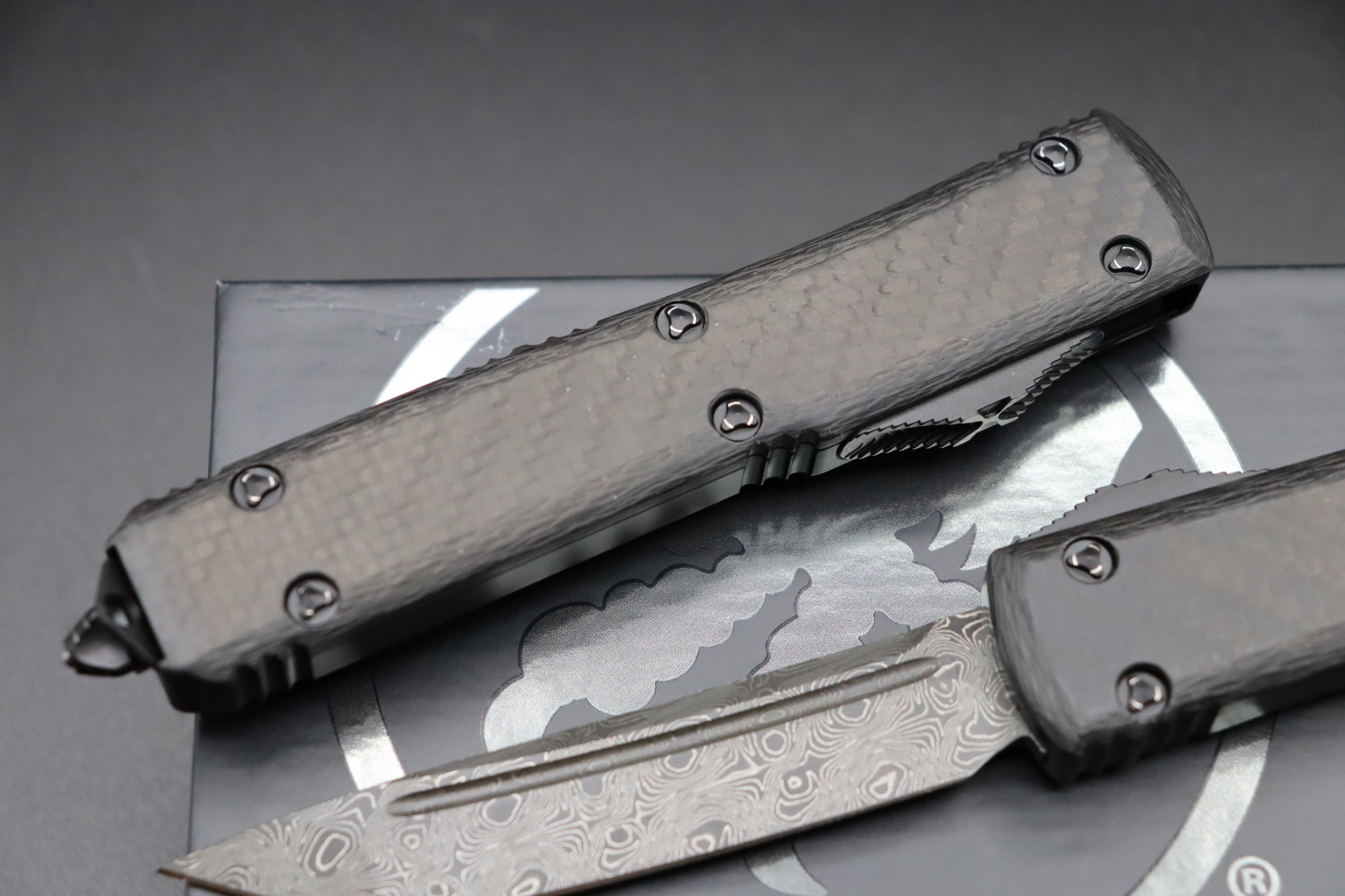 Microtech Ultratech T/E Damascus Carbon Fiber 123-16CFS