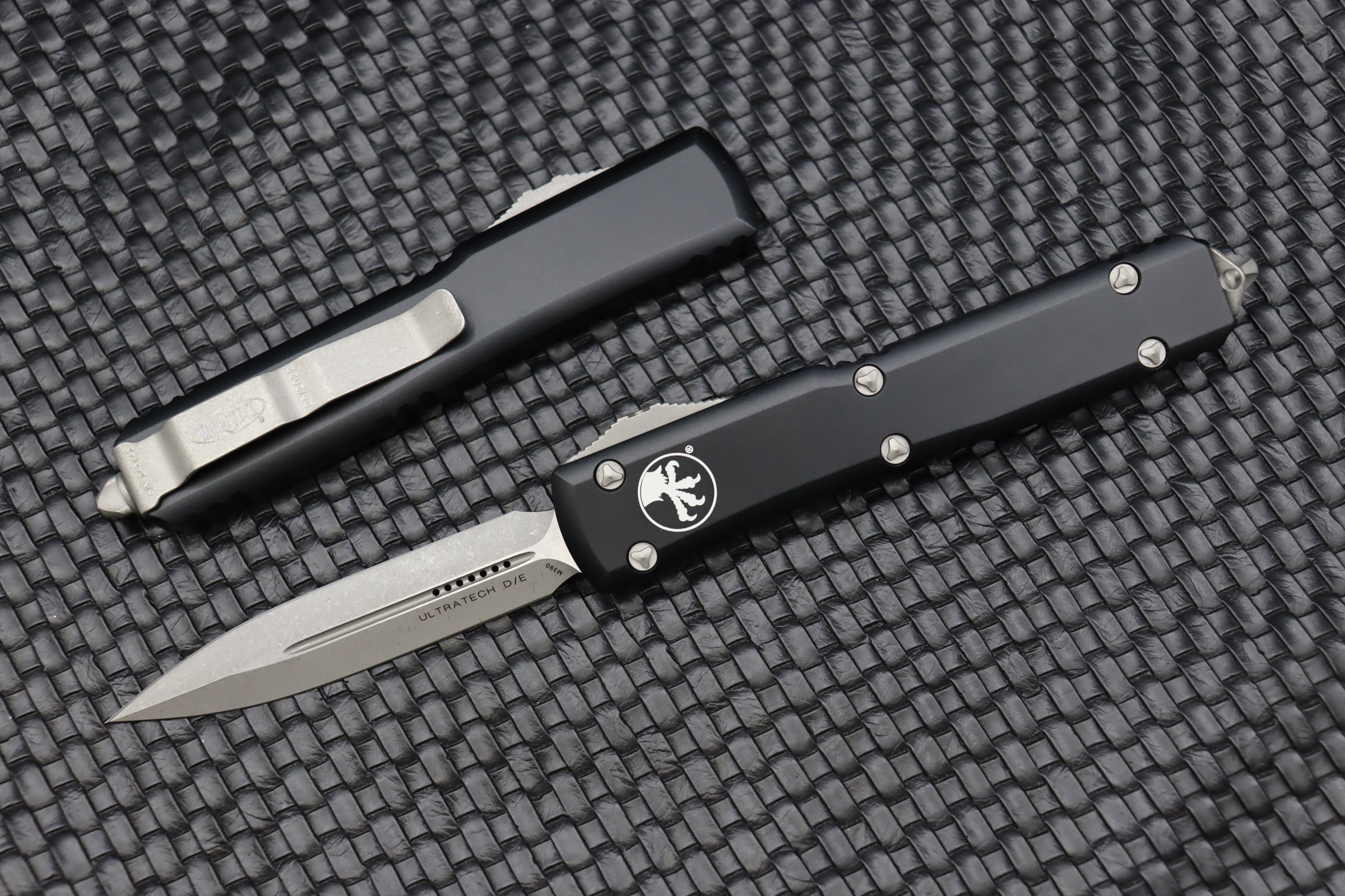 Microtech Ultratech Double Edge Apocalyptic Standard & Black 122-10AP