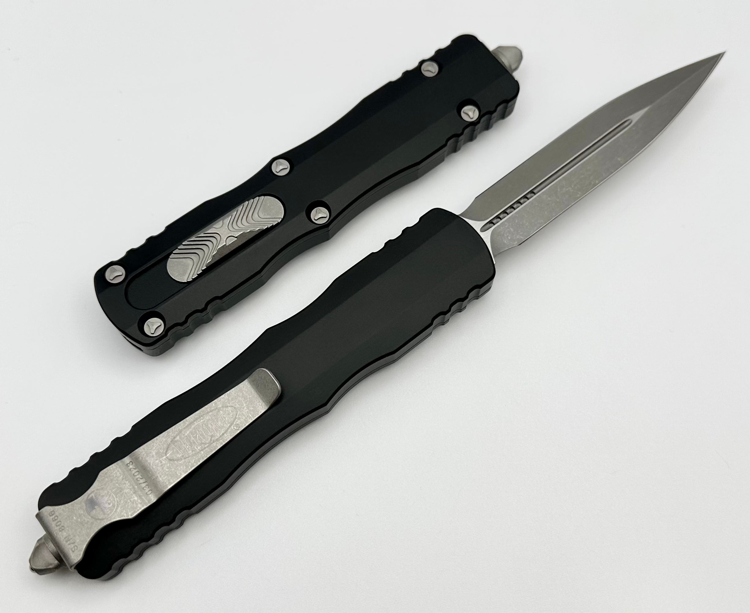 Microtech Dirac Delta D/E Apocalyptic w/ Black Handle 227-10AP