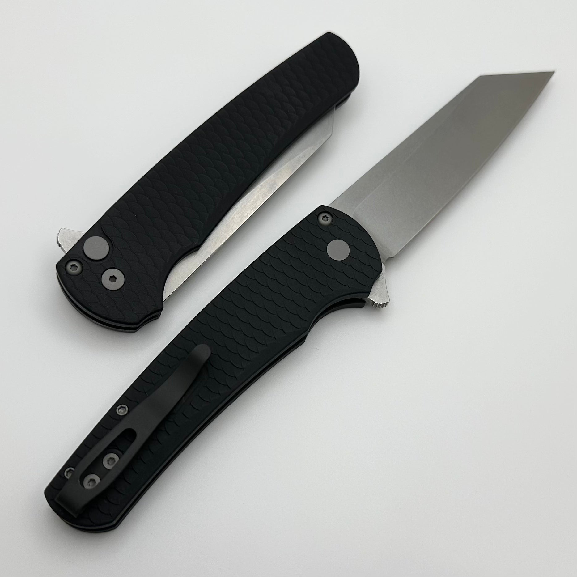 Pro-Tech Malibu Black Dragon Scale Handle & Stonewash MagnaCut Reverse Tanto Blade 5435