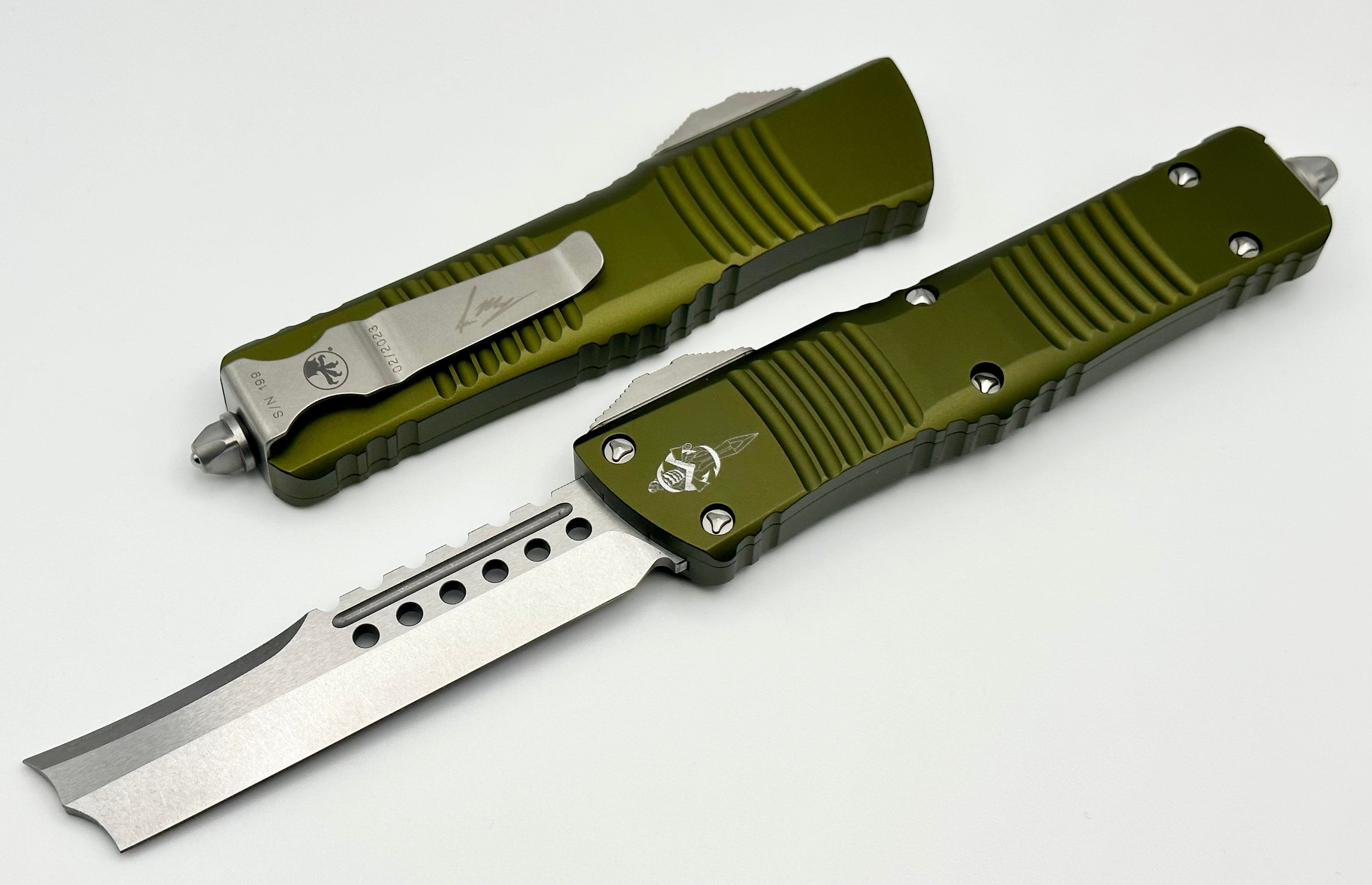 Microtech Combat Troodon Hellhound Straight Razor Stonewash Standard & OD Green Signature Series 219R-10ODS