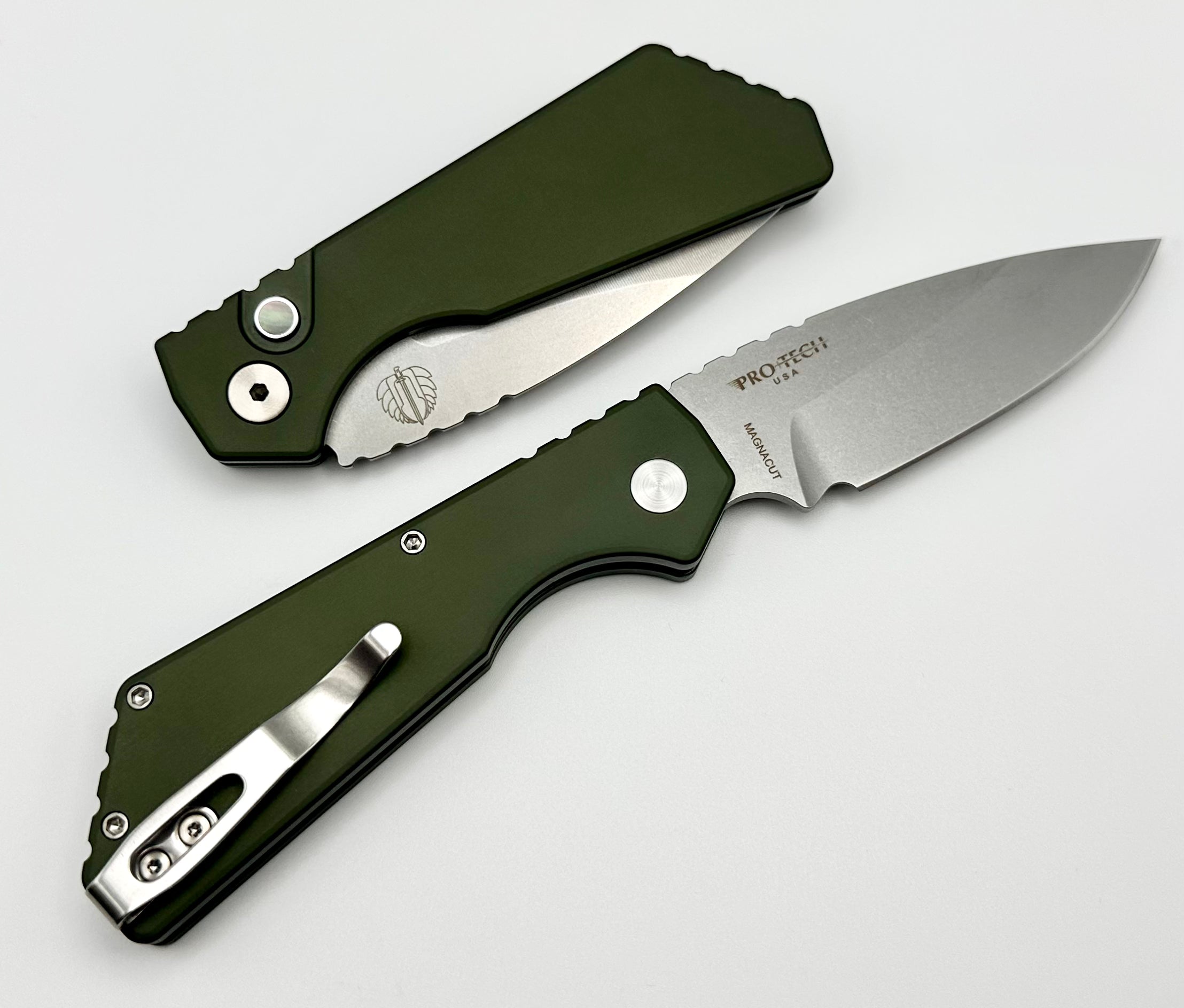 Pro-Tech PT Plus Special Edition Green Aluminum Handle w/ Black Lip Pearl Button & Stonewash MagnaCut Blade