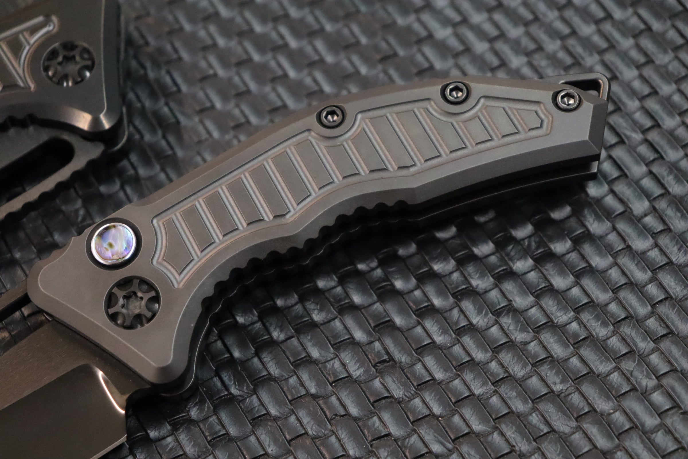 Heretic Knives Medusa Auto DLC Titanium w/ Abalone & Polished DLC Hand Ground Tanto