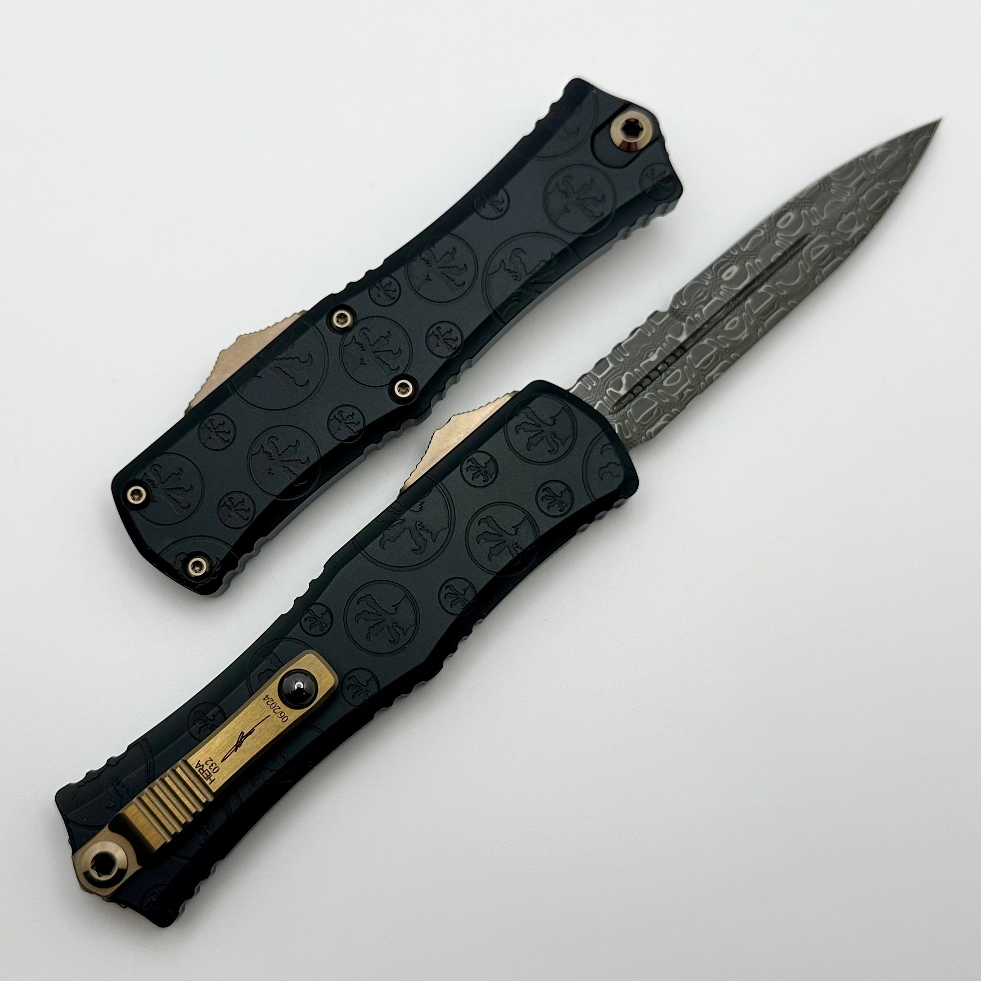 Microtech Knives Hera II Mini Damascus Bayonet w/ Black Claw Burst Deep Engraved Handle Signature Series 1701M-16CBS