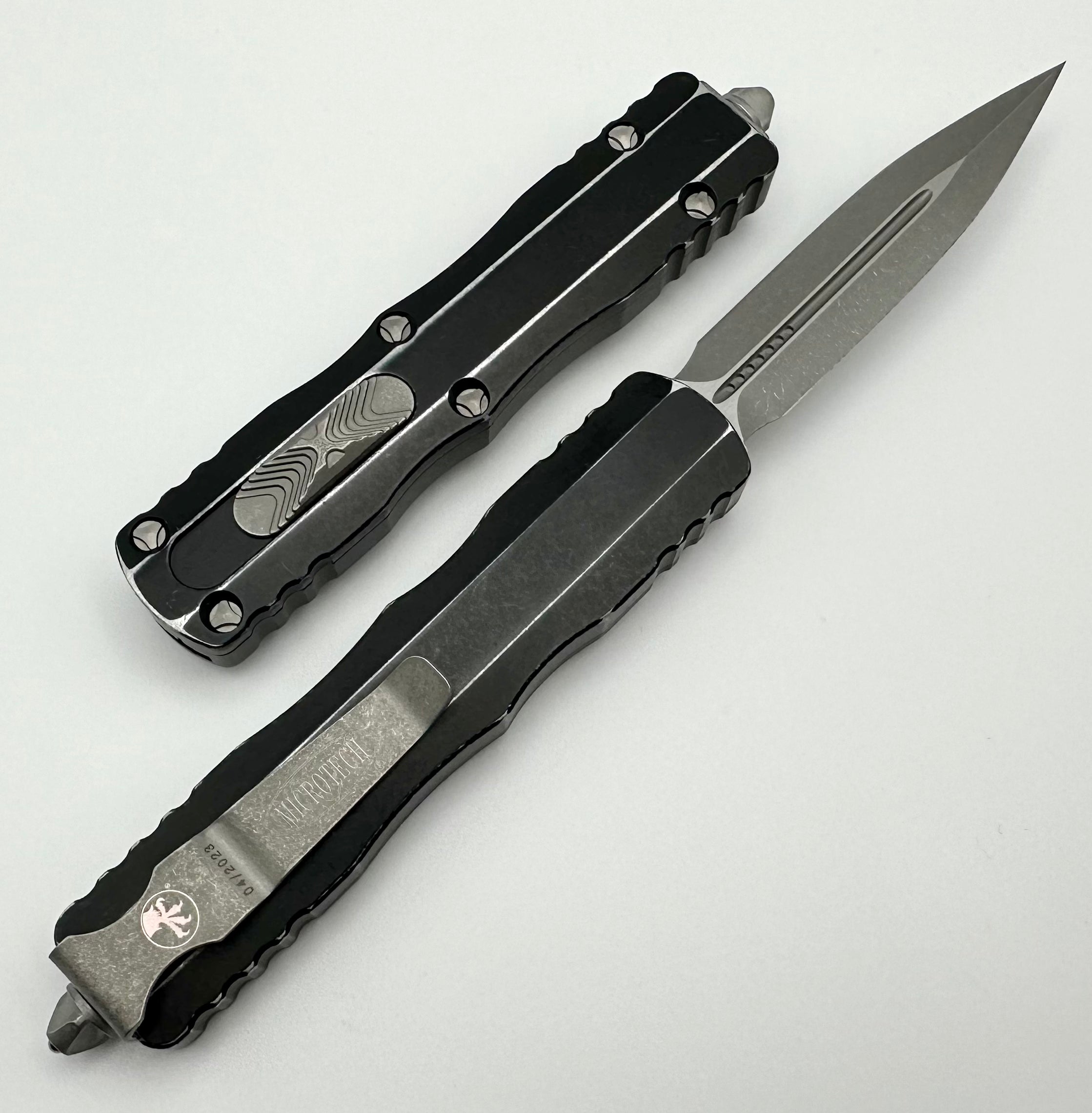 Microtech Dirac D/E Apocalyptic Standard & Distressed Black 225-10DBK