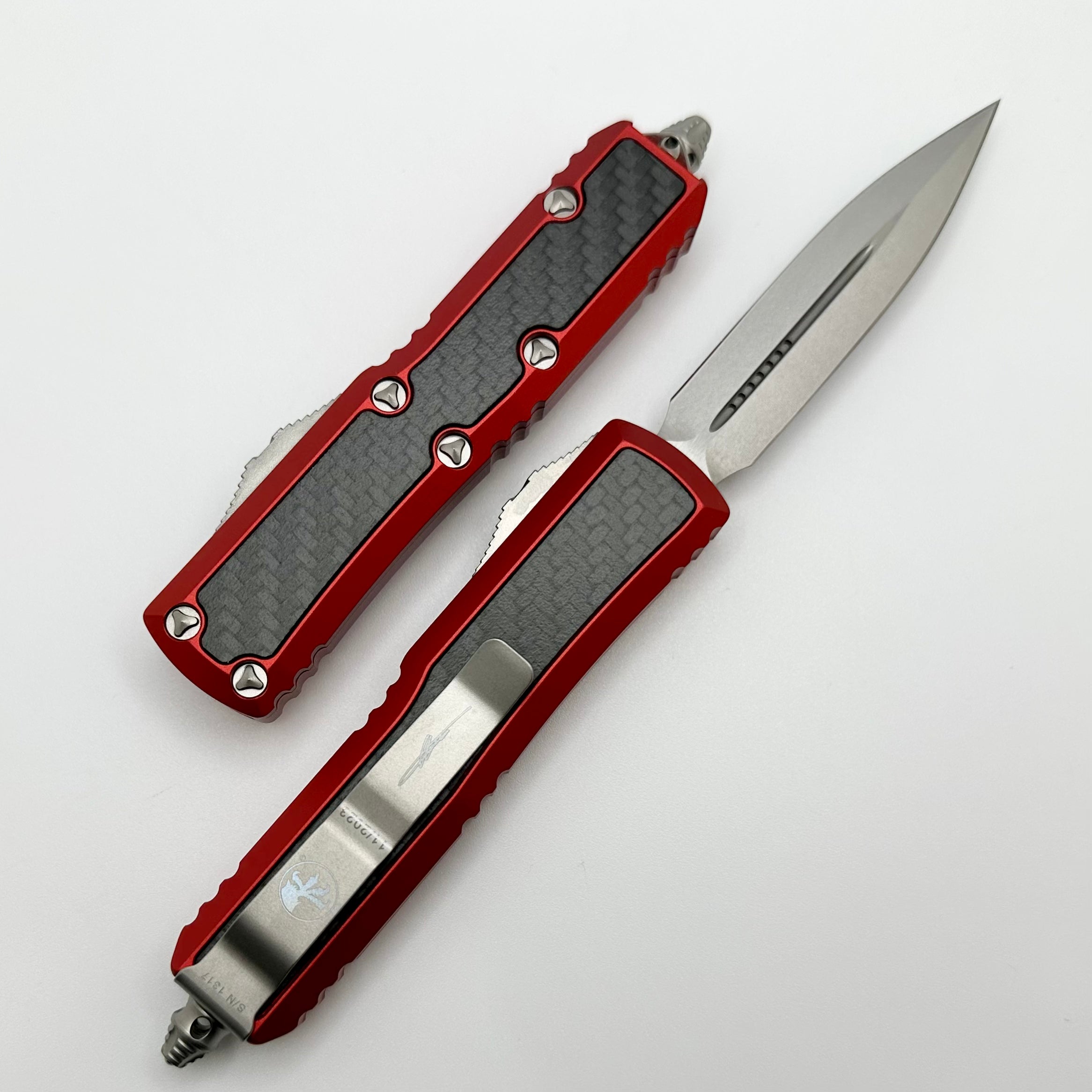 Microtech Red Daytona w/ Carbon Fiber Inlays & Stonewash Double Edge Signature Series 126-10RDCFIS