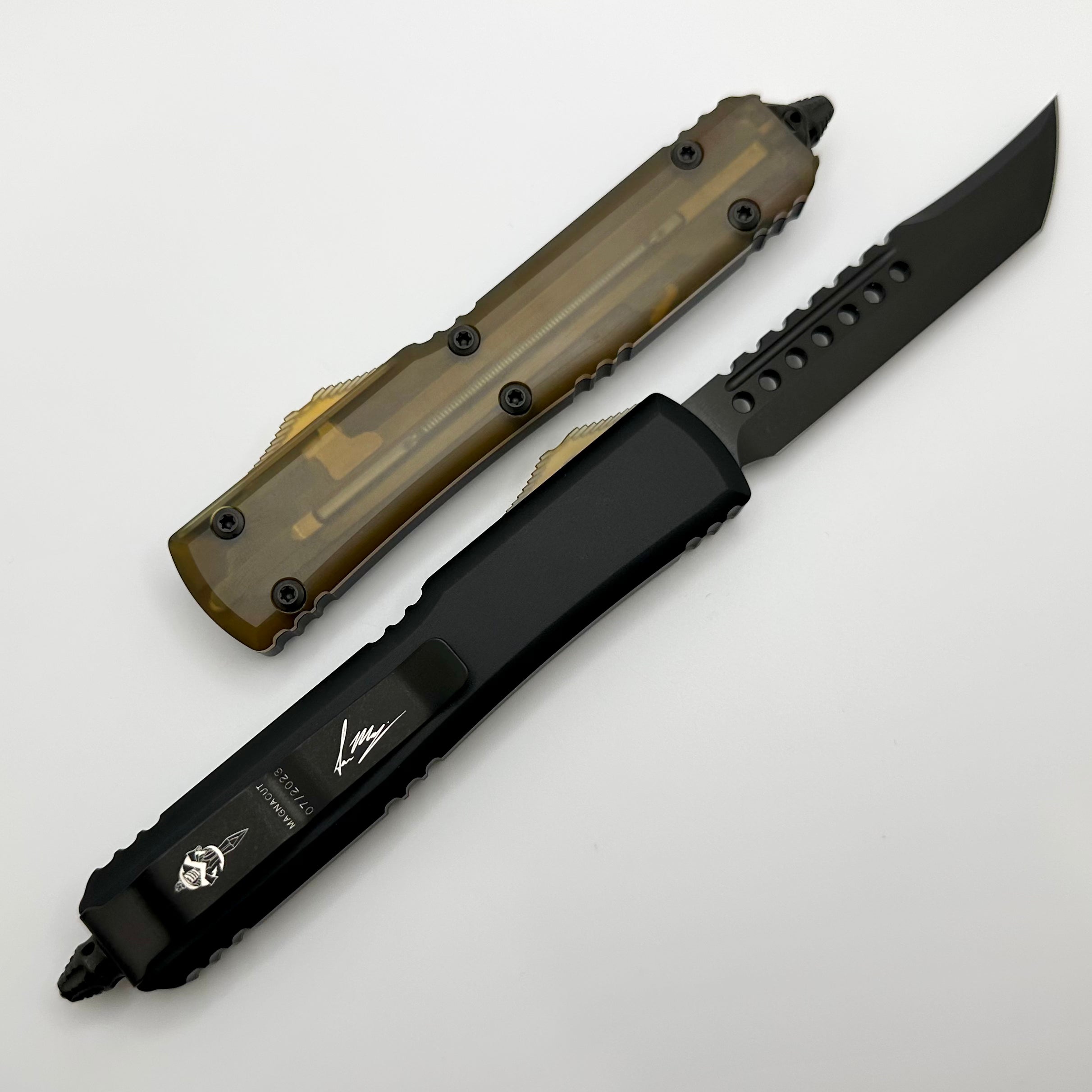 Microtech Ultratech Ultem Top/Button Hellhound DLC Signature Series 119-1DLCTULS