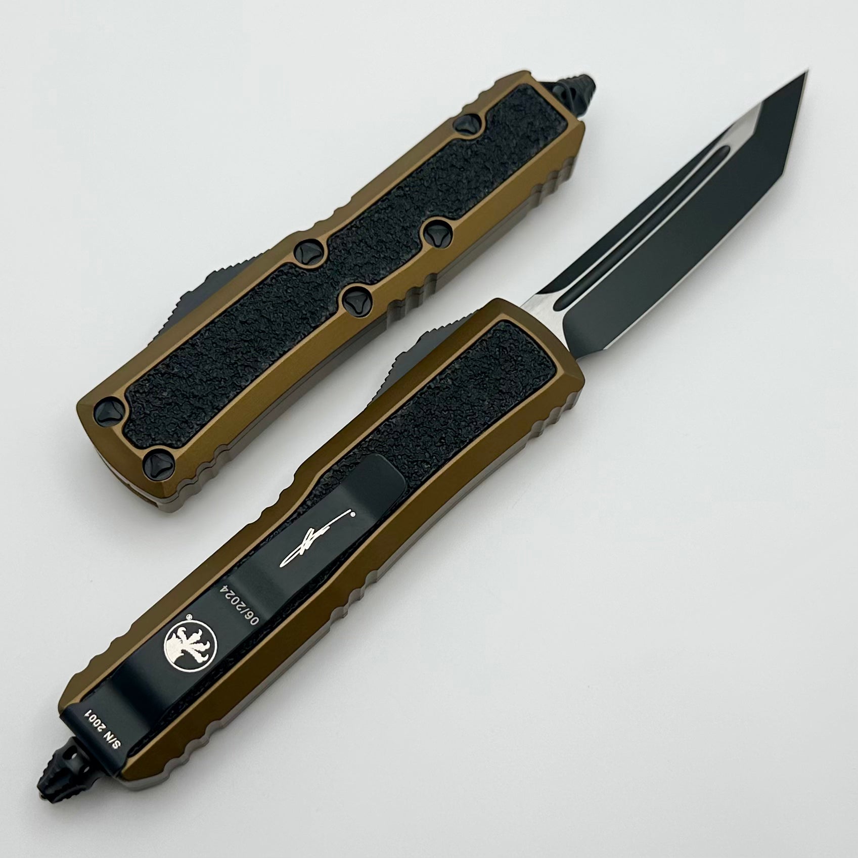 Microtech Daytona Tanto Tan Standard w/ Grip Tape Inlays Signature Series 127-1TAS