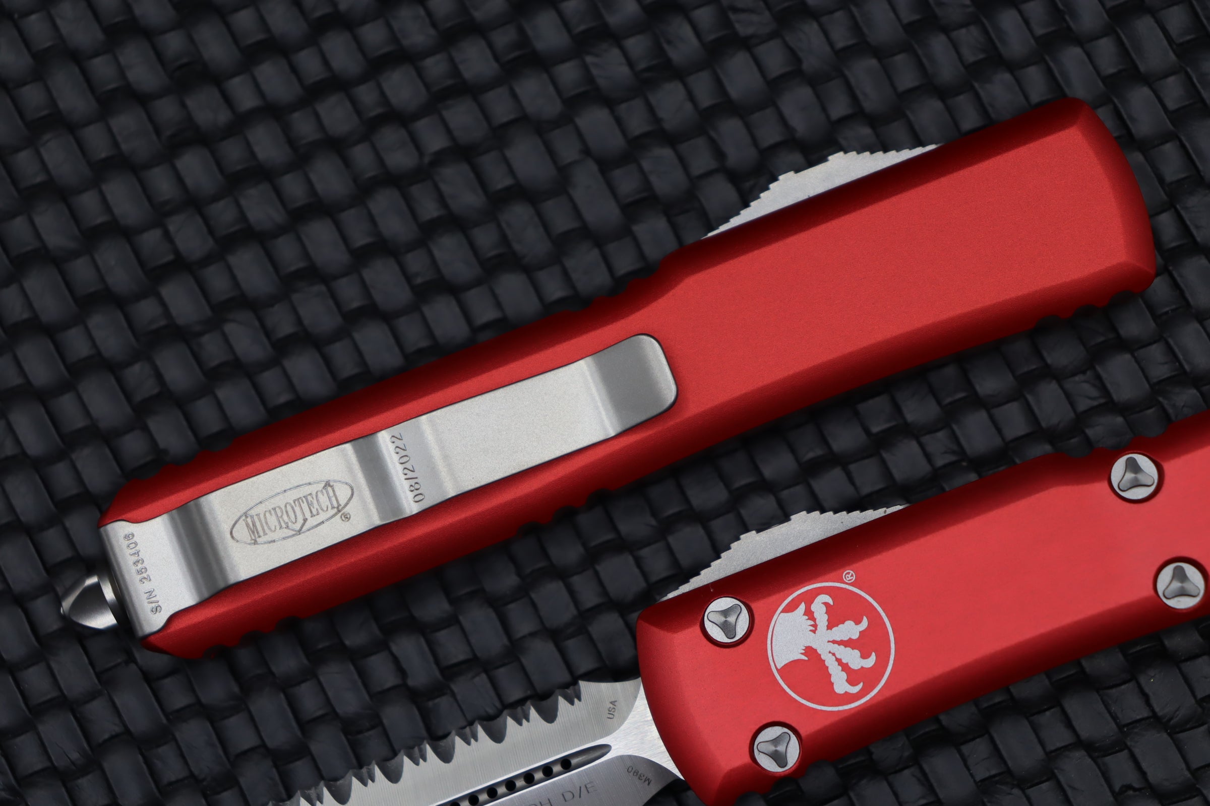 Microtech Ultratech Double Edge Satin Full Serrated & Red 122-6RD