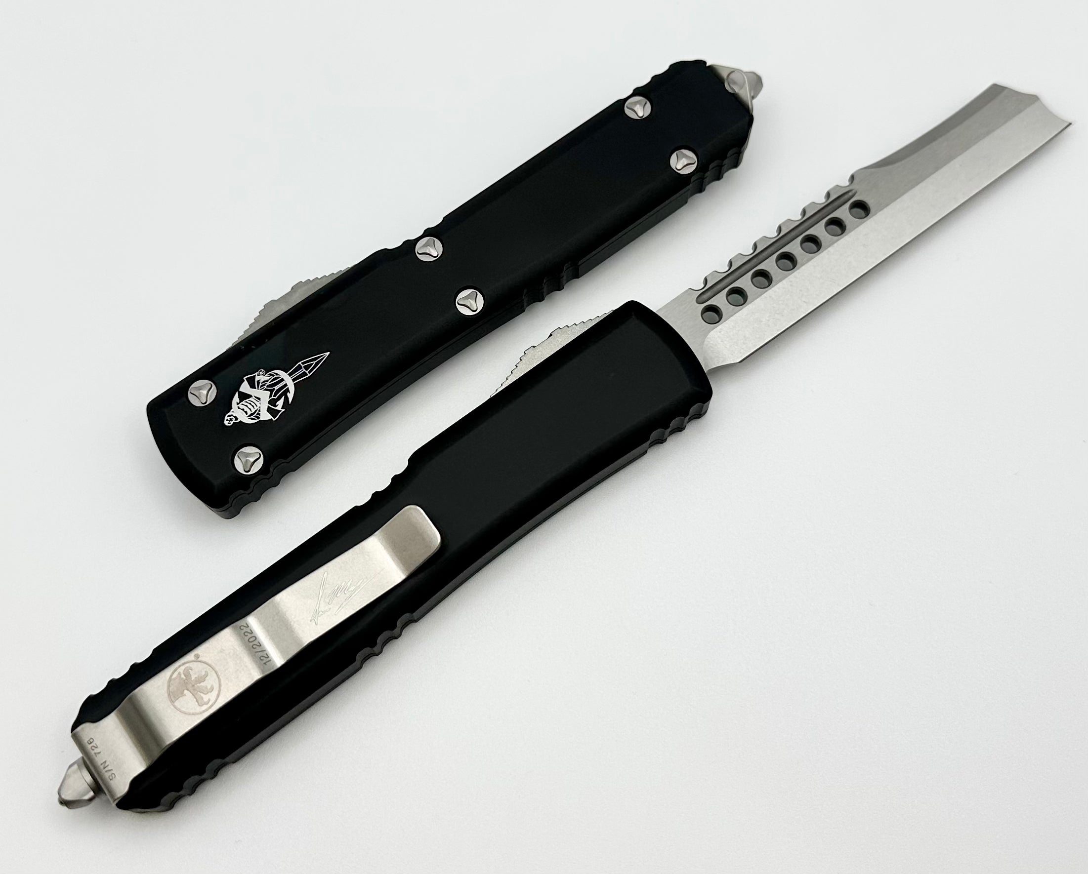 Microtech Ultratech Hellhound Razor Stonewash Standard & Black 119R-10S