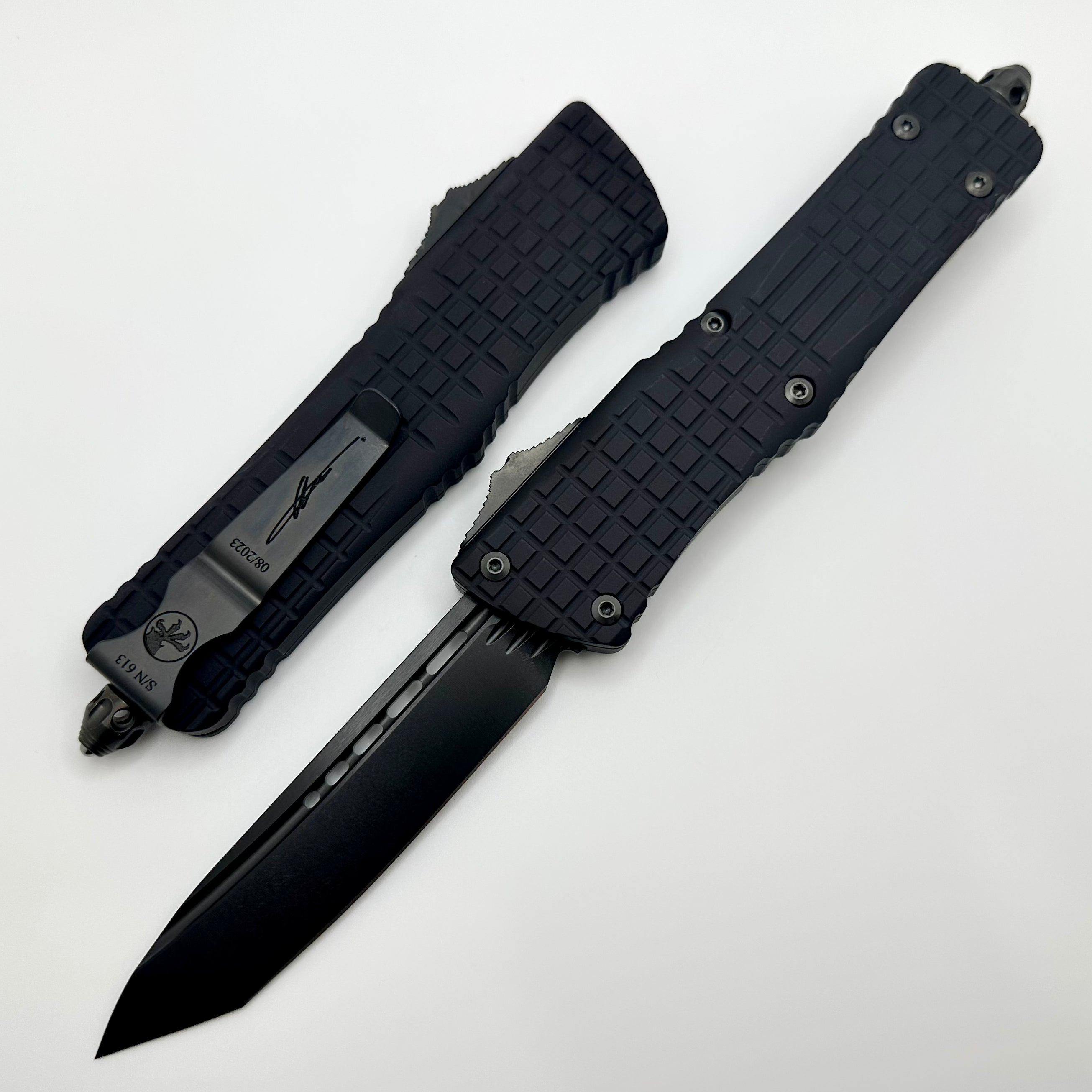 Microtech Combat Troodon Delta Frag Shadow w/ Fluted Tanto DLC 144-1CT-DSH