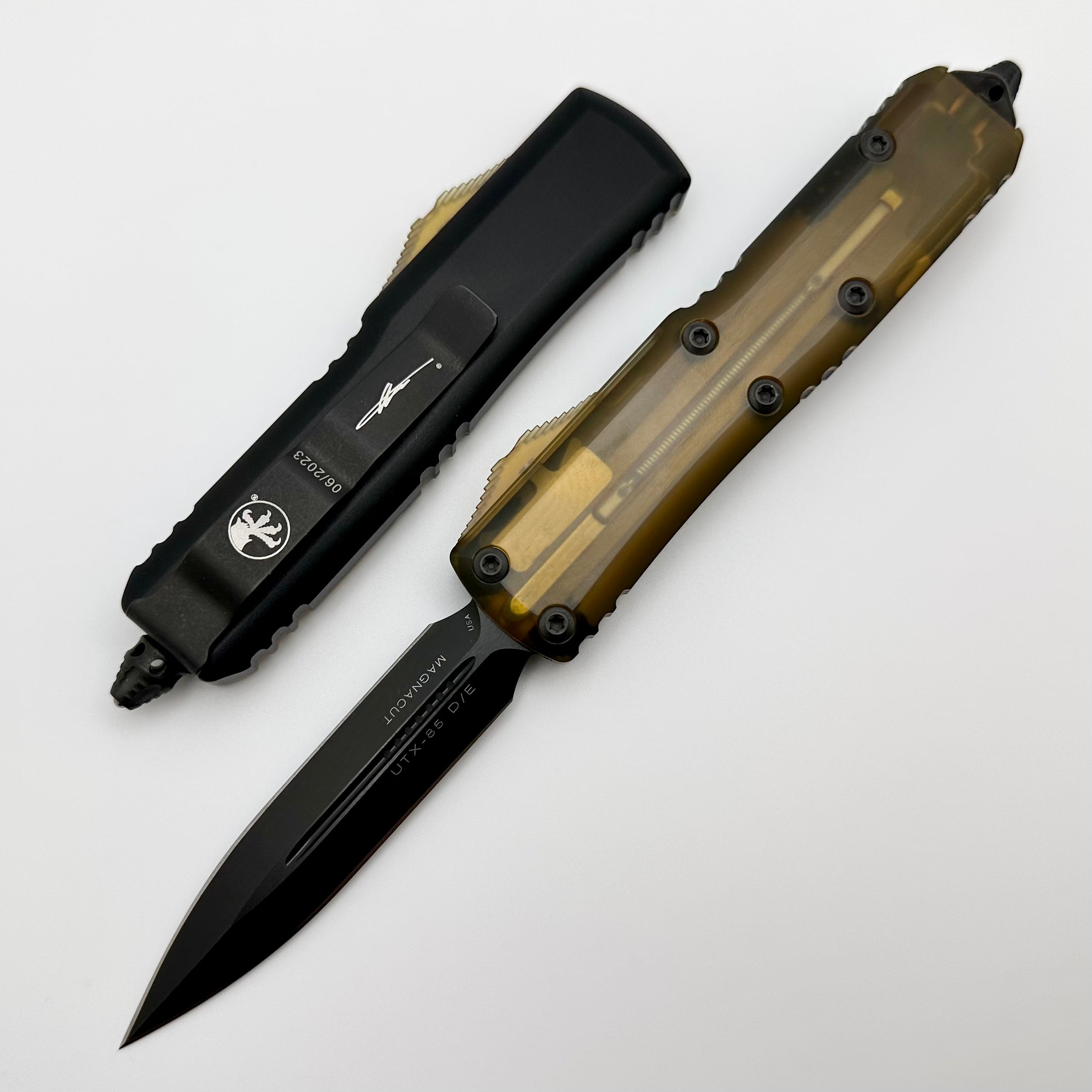 Microtech UTX-85 Ultem Top/Button Double Edge DLC MagnaCut Signature Series 232-1DLCTULS