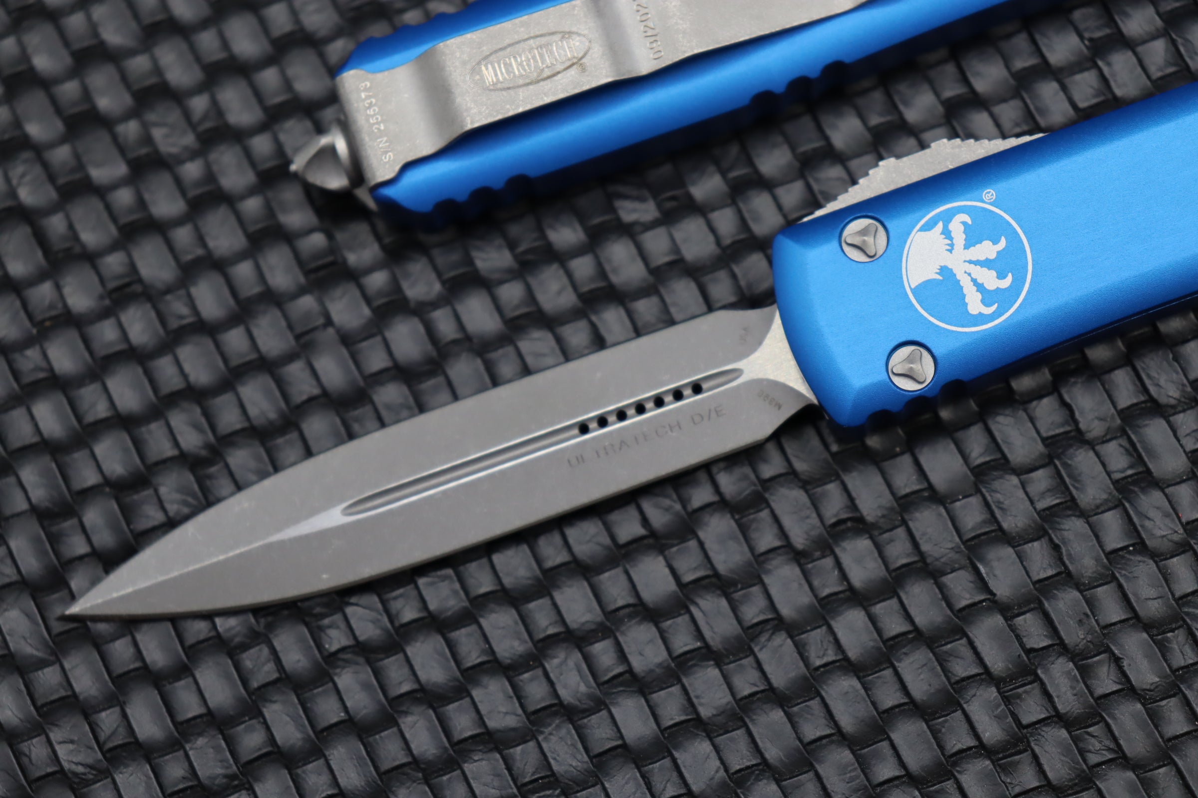 Microtech Ultratech Double Edge Apocalyptic Standard & Blue 122-10APBL