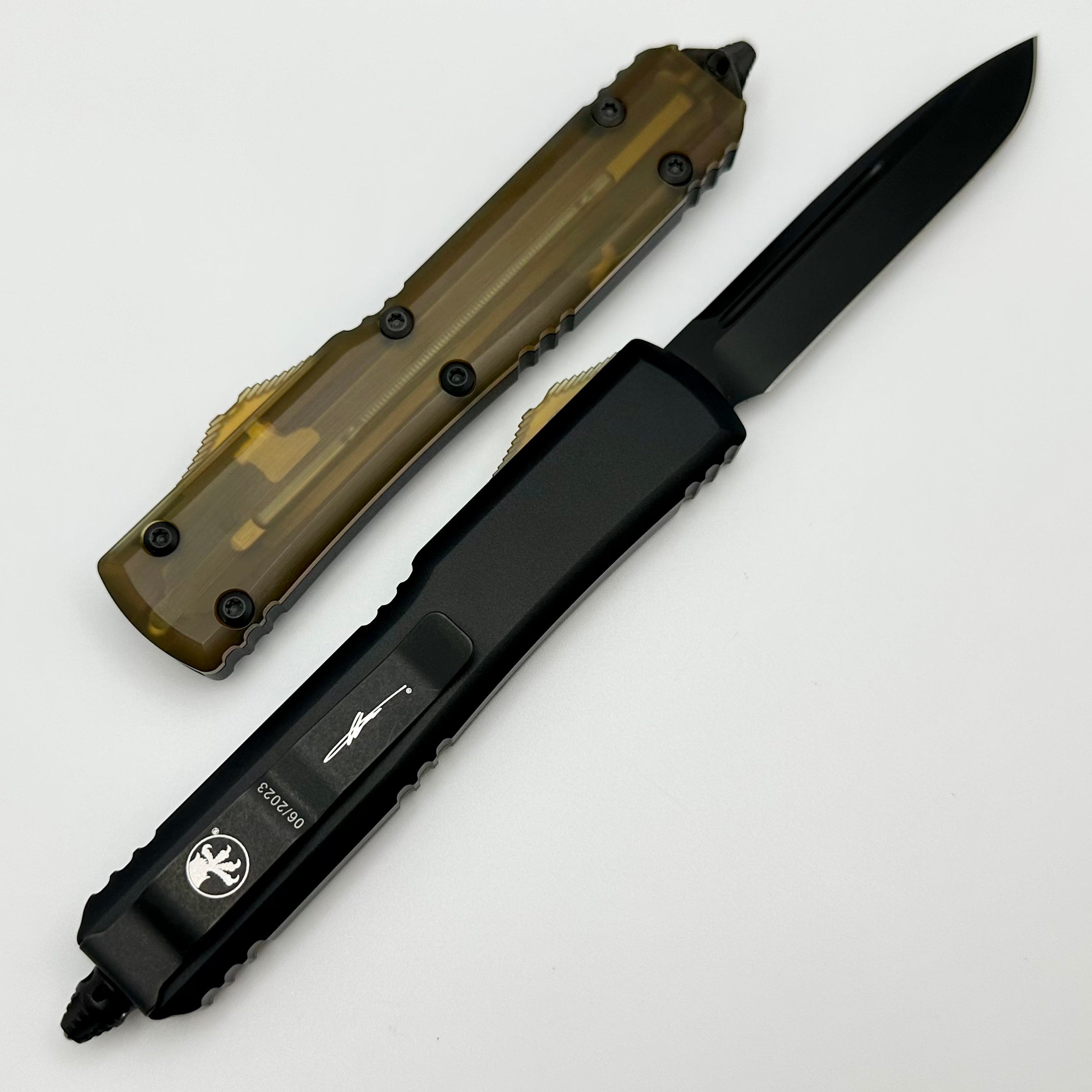 Microtech Ultratech Ultem Top/Button Single Edge DLC MagnaCut Signature Series 121-1DLCTULS