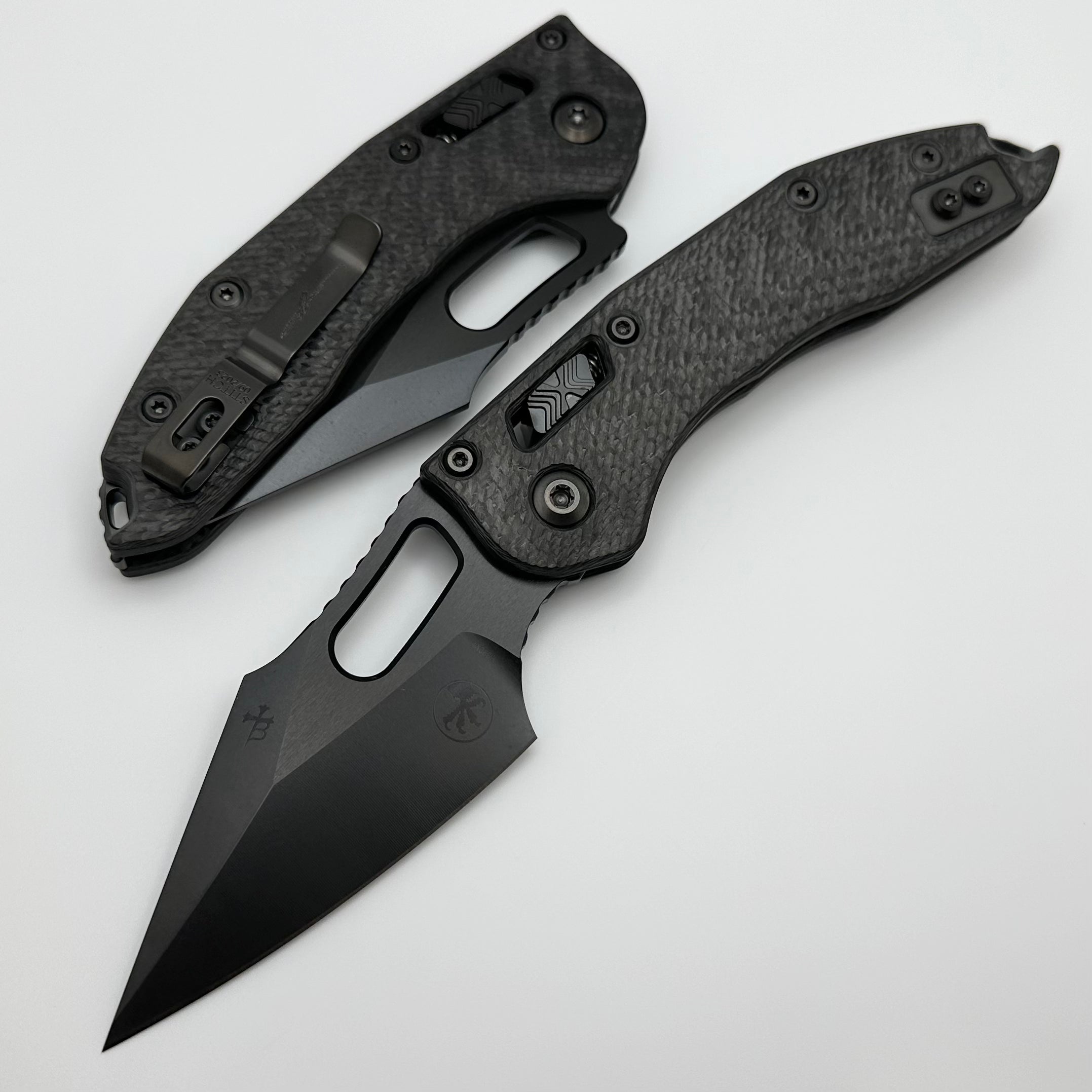 Microtech Knives Manual Stitch RAM LOK Fluted Carbon Fiber DLC Standard Signature Series 169RL-1DLCTFLCFS