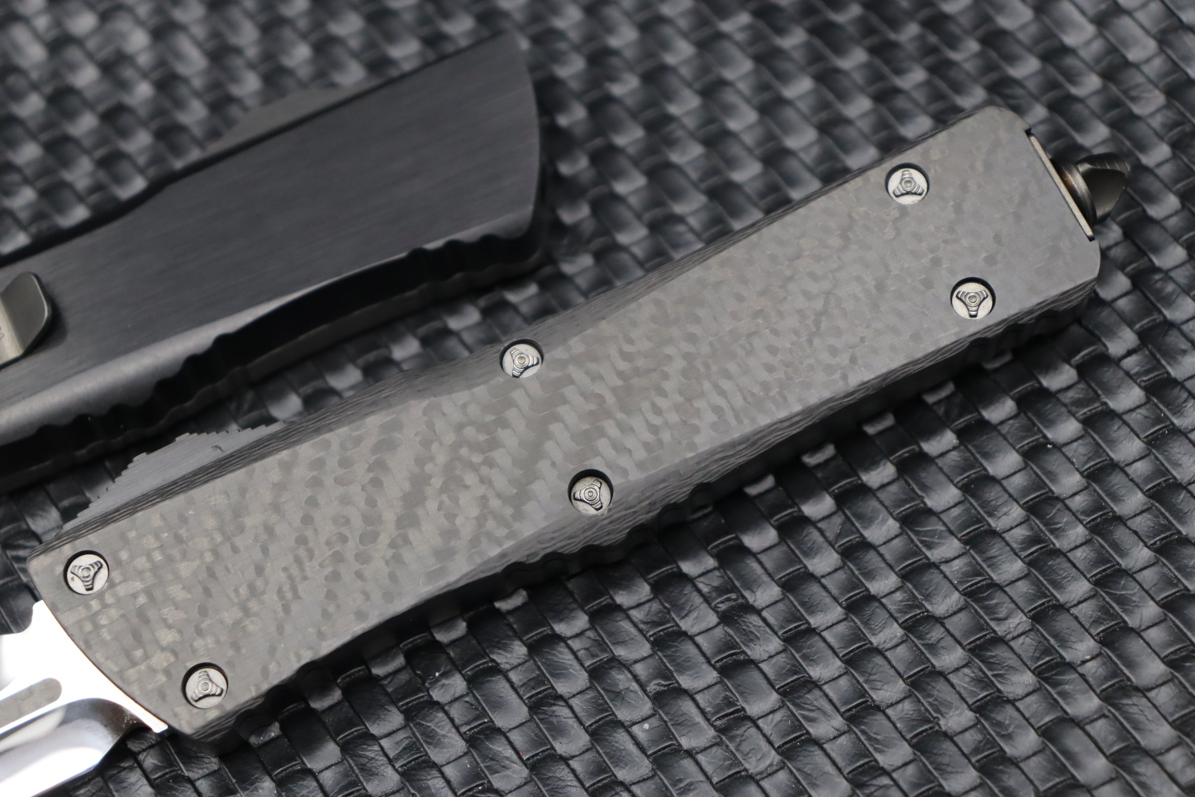 Marfione Custom Knives Combat Troodon D/E Mirror Polish w/ Carbon Fiber Inlays & Carbon fiber Top/Button w/ Hefted Black Handle & DLC Ringed Hardware