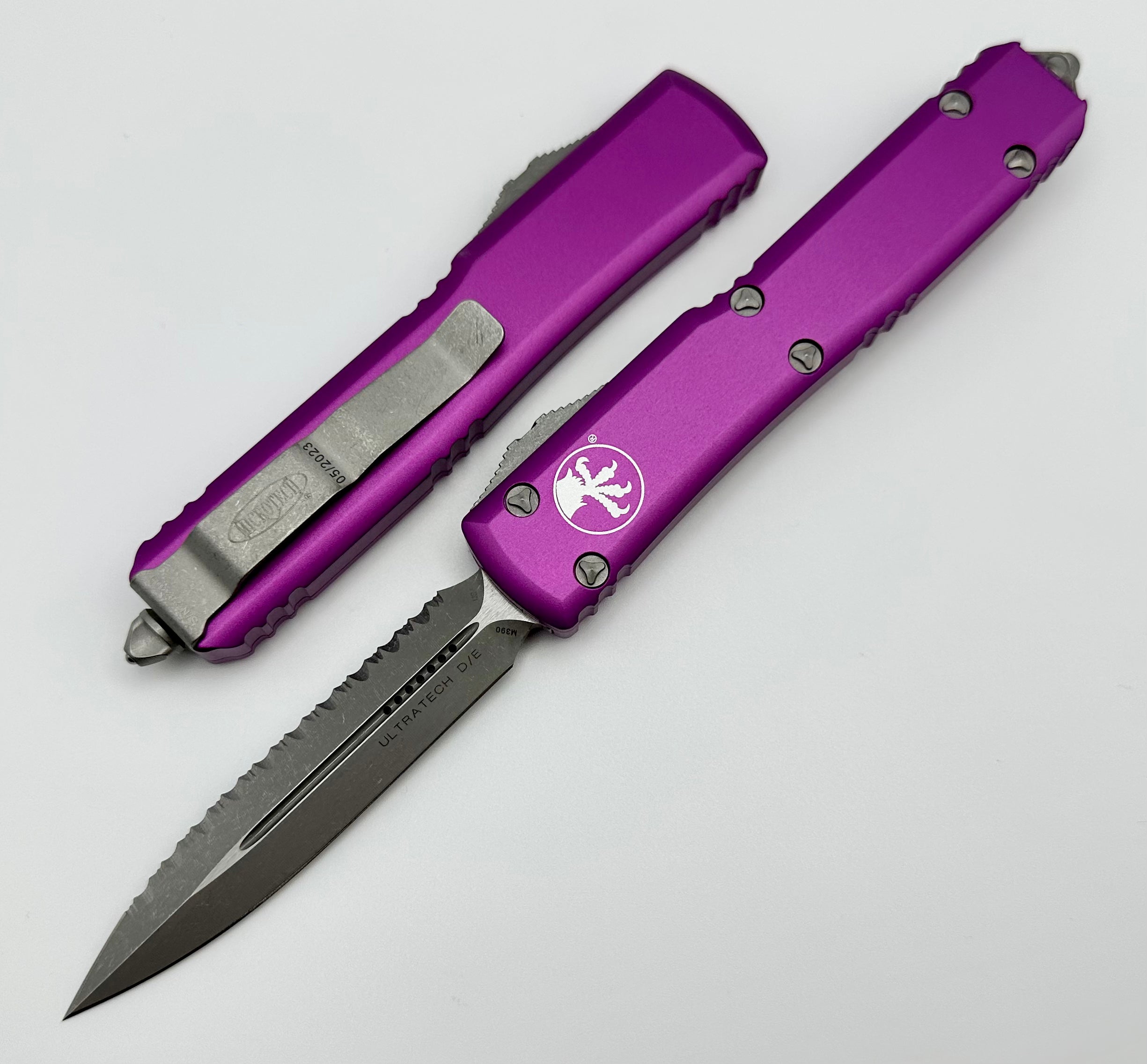 Microtech Ultratech D/E Apocalyptic Full Serrated & Violet 122-12APVI